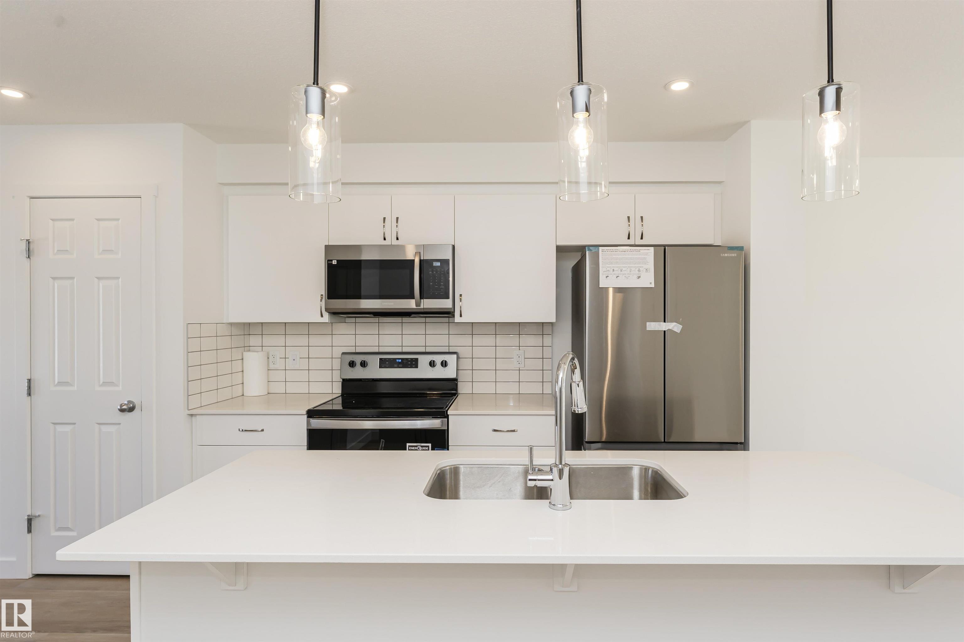 Photo 9 at 5134 Kinney Way SW, Keswick, Edmonton