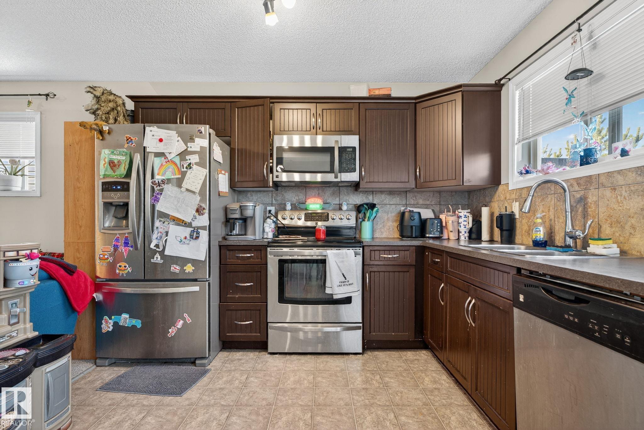 Photo 13 at 195, 142 Selkirk Place, Suntree, Leduc