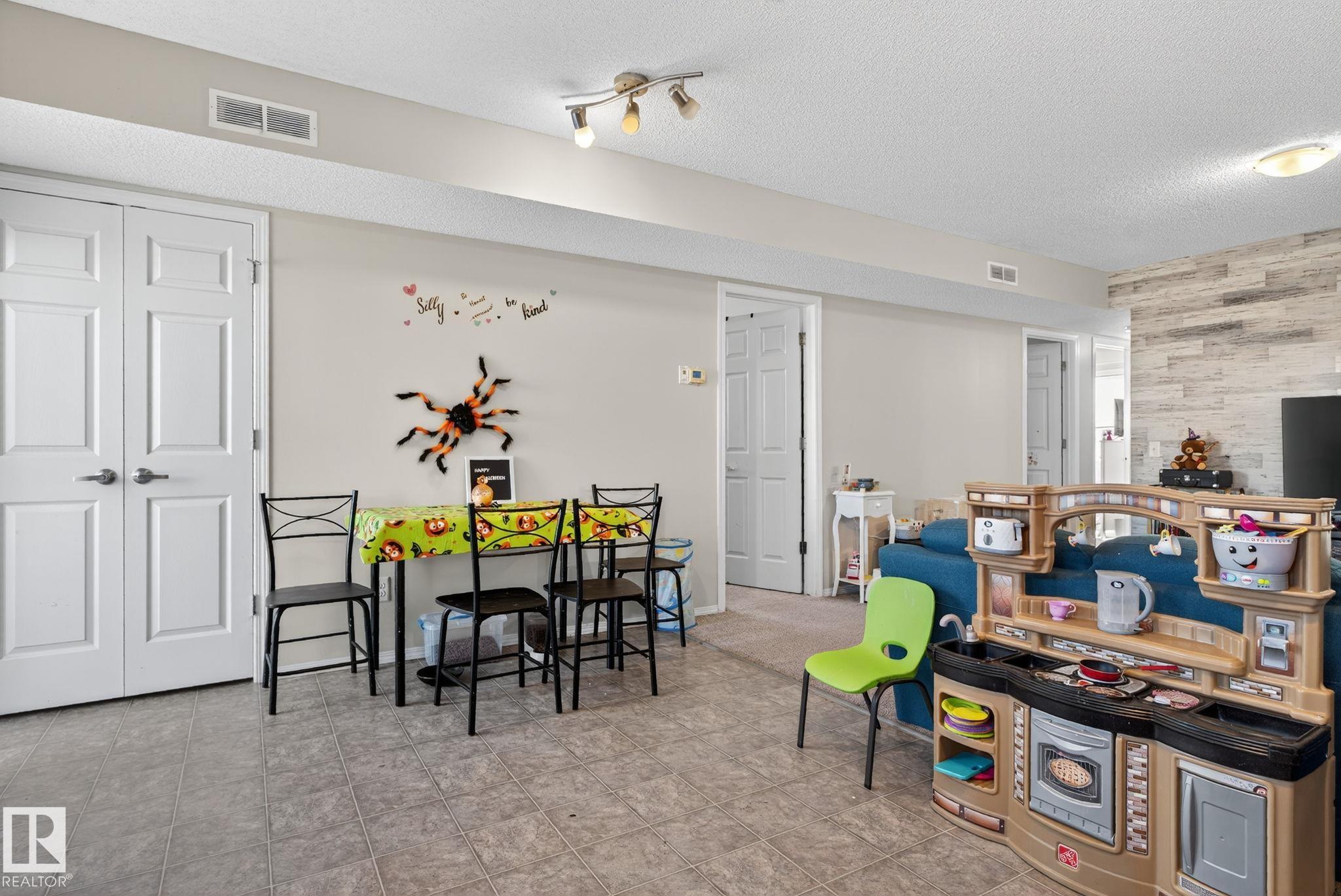 Photo 14 at 195, 142 Selkirk Place, Suntree, Leduc