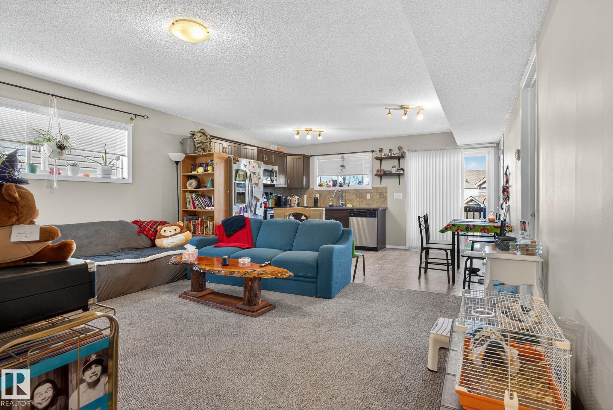 Photo 8 at 195, 142 Selkirk Place, Suntree, Leduc