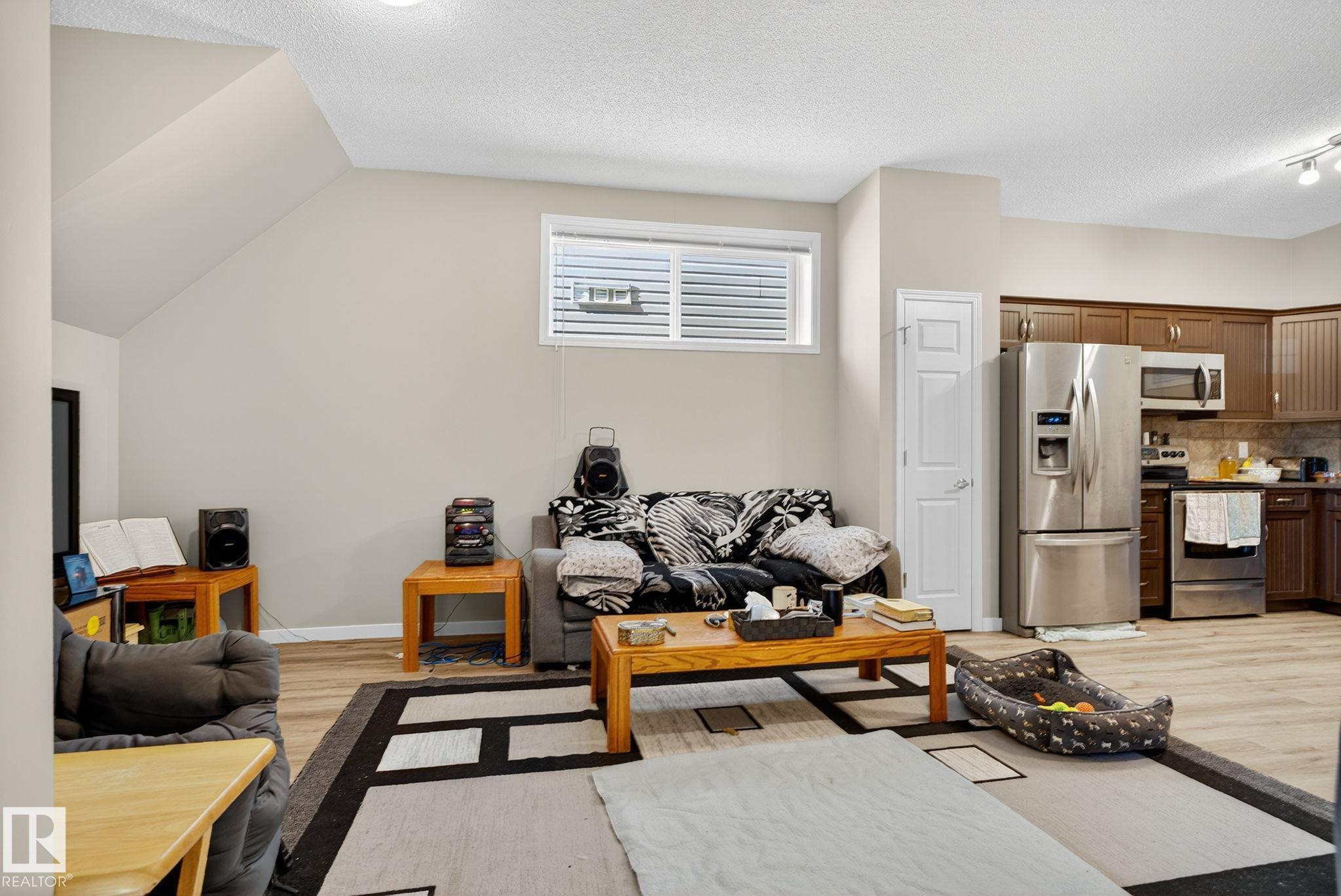 Photo 6 at 196, 142 Selkirk Place, Suntree, Leduc