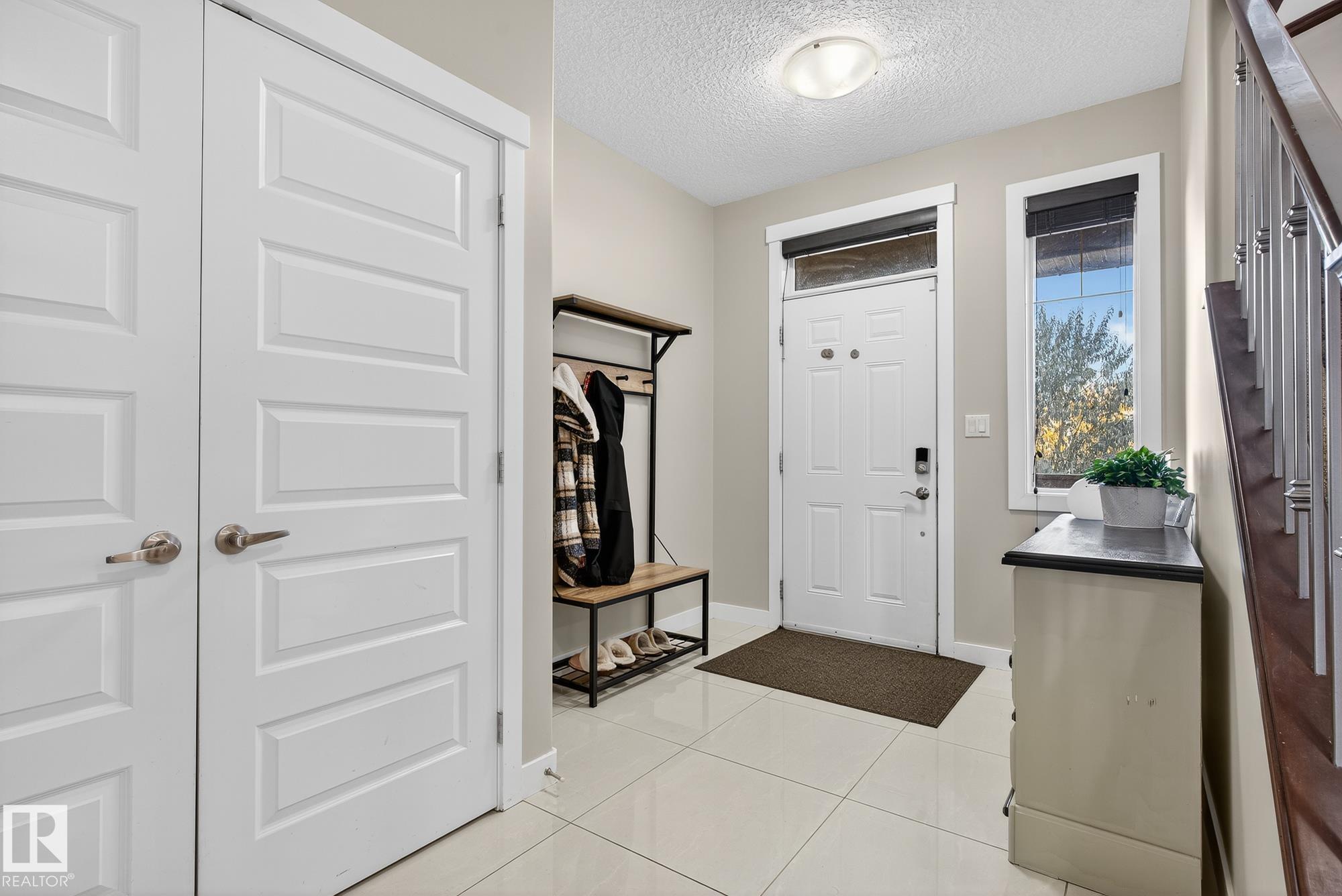 Photo 13 at 22 Shorewood Crescent, Bridgeport, Leduc