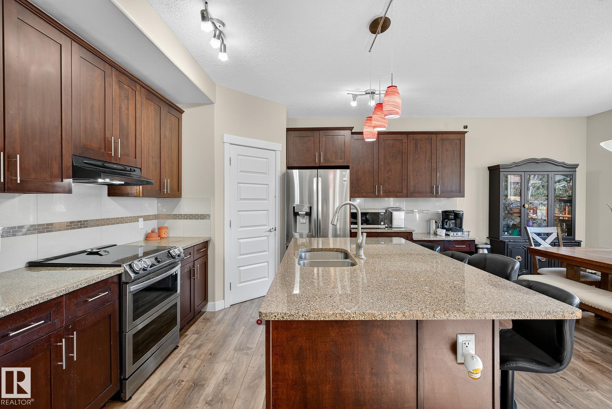 Photo 18 at 22 Shorewood Crescent, Bridgeport, Leduc