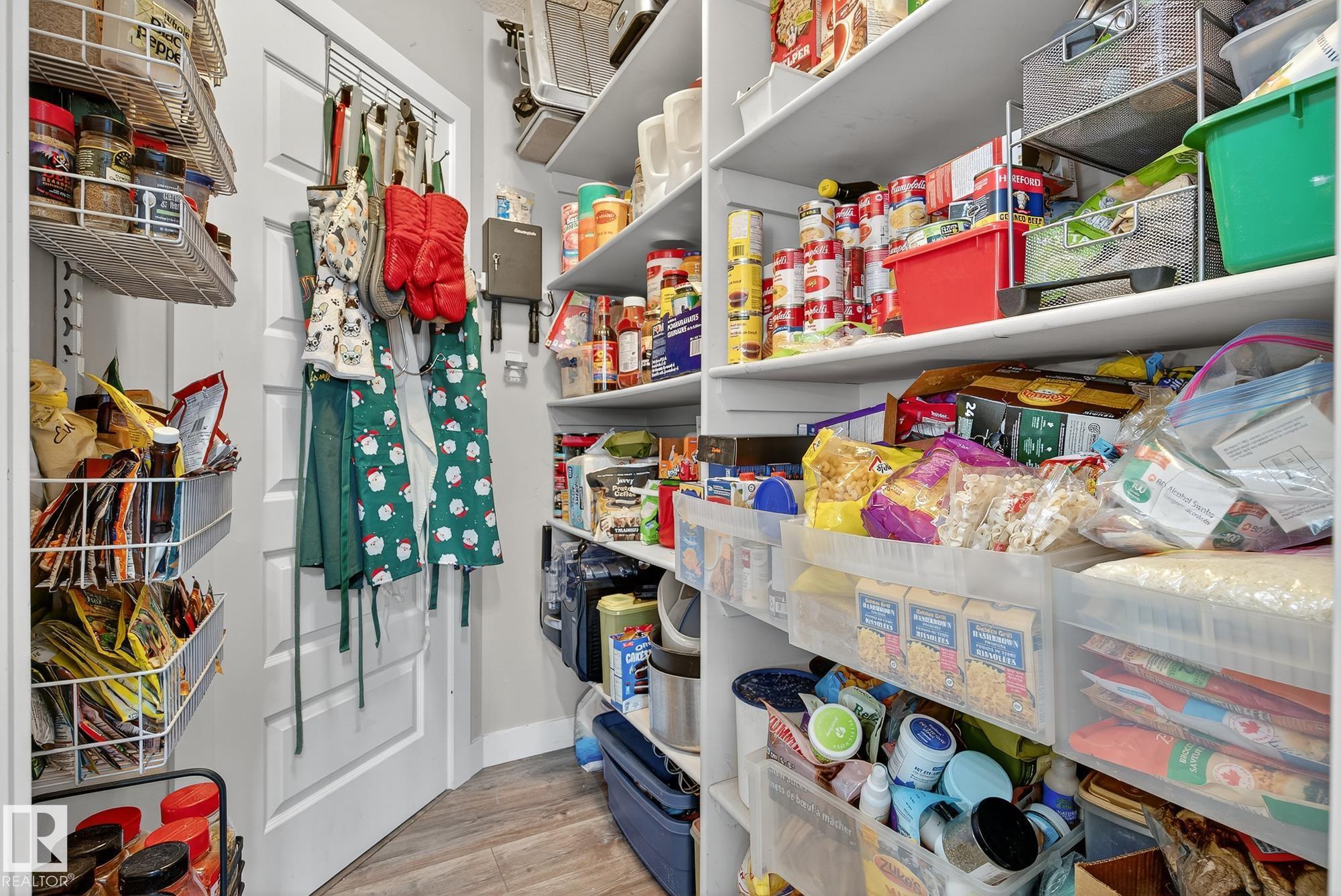 Photo 24 at 22 Shorewood Crescent, Bridgeport, Leduc