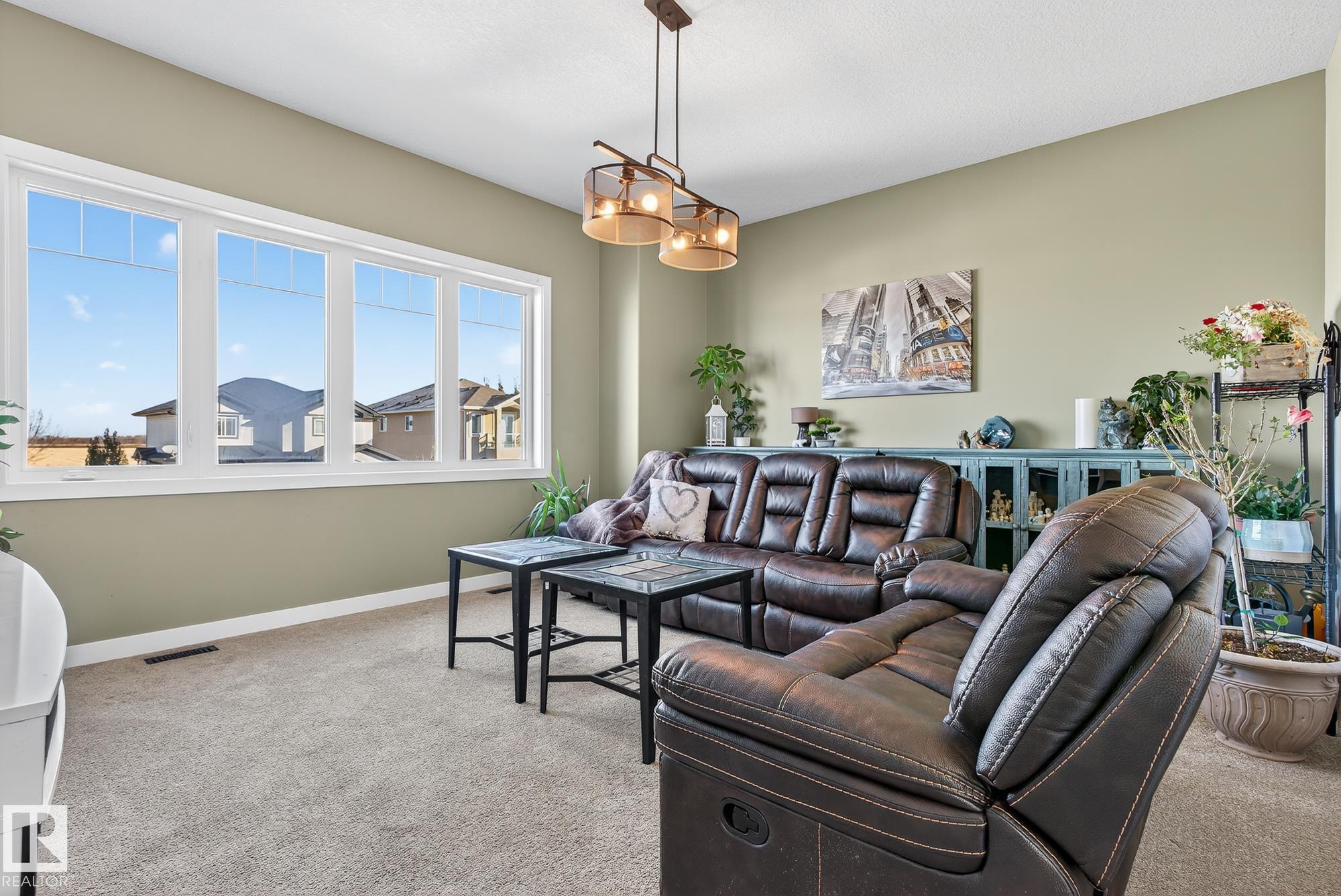 Photo 31 at 22 Shorewood Crescent, Bridgeport, Leduc