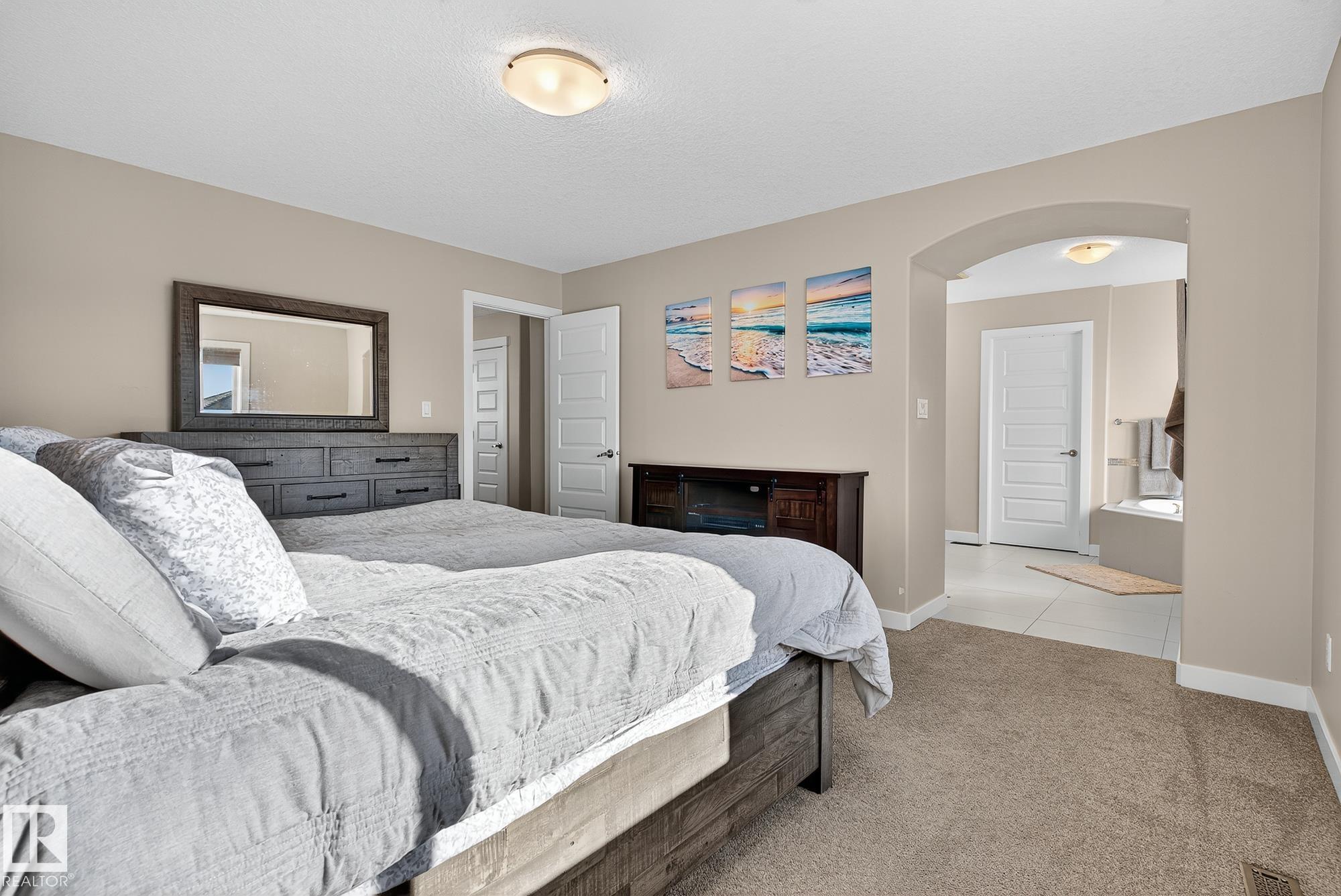 Photo 38 at 22 Shorewood Crescent, Bridgeport, Leduc