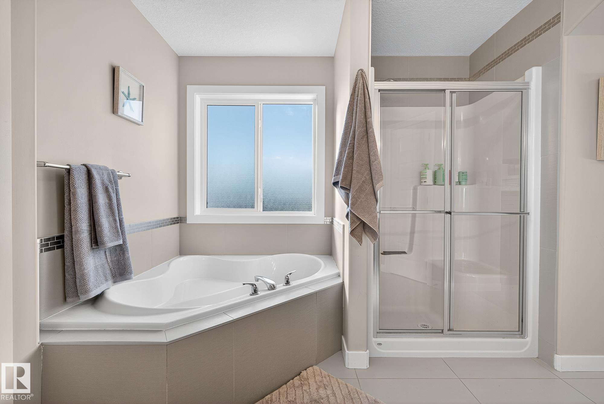 Photo 40 at 22 Shorewood Crescent, Bridgeport, Leduc