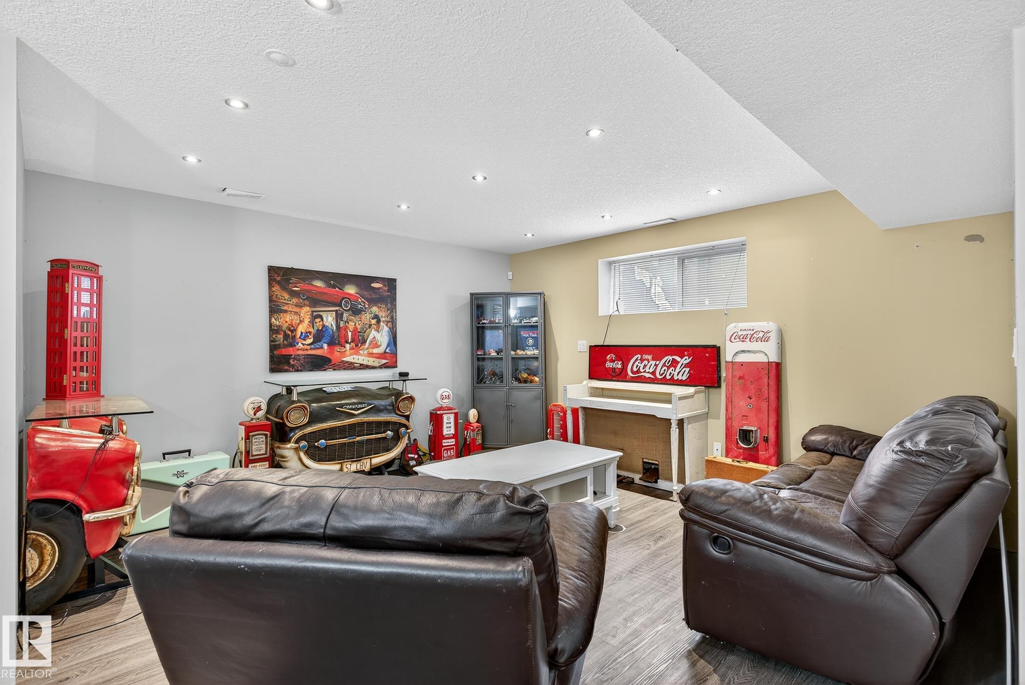 Photo 48 at 22 Shorewood Crescent, Bridgeport, Leduc