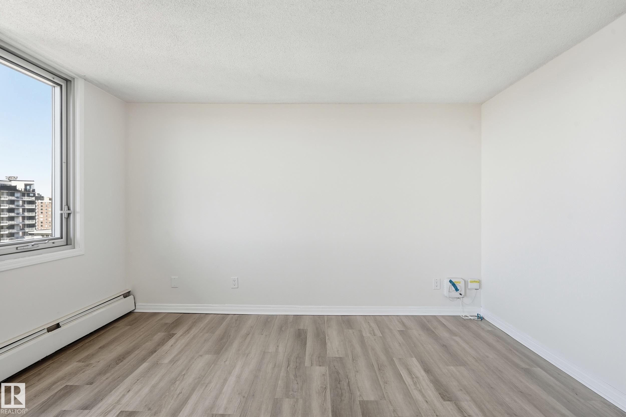 Photo 14 at 1607 - 10011 116 Street NW, Wîhkwêntôwin, Edmonton