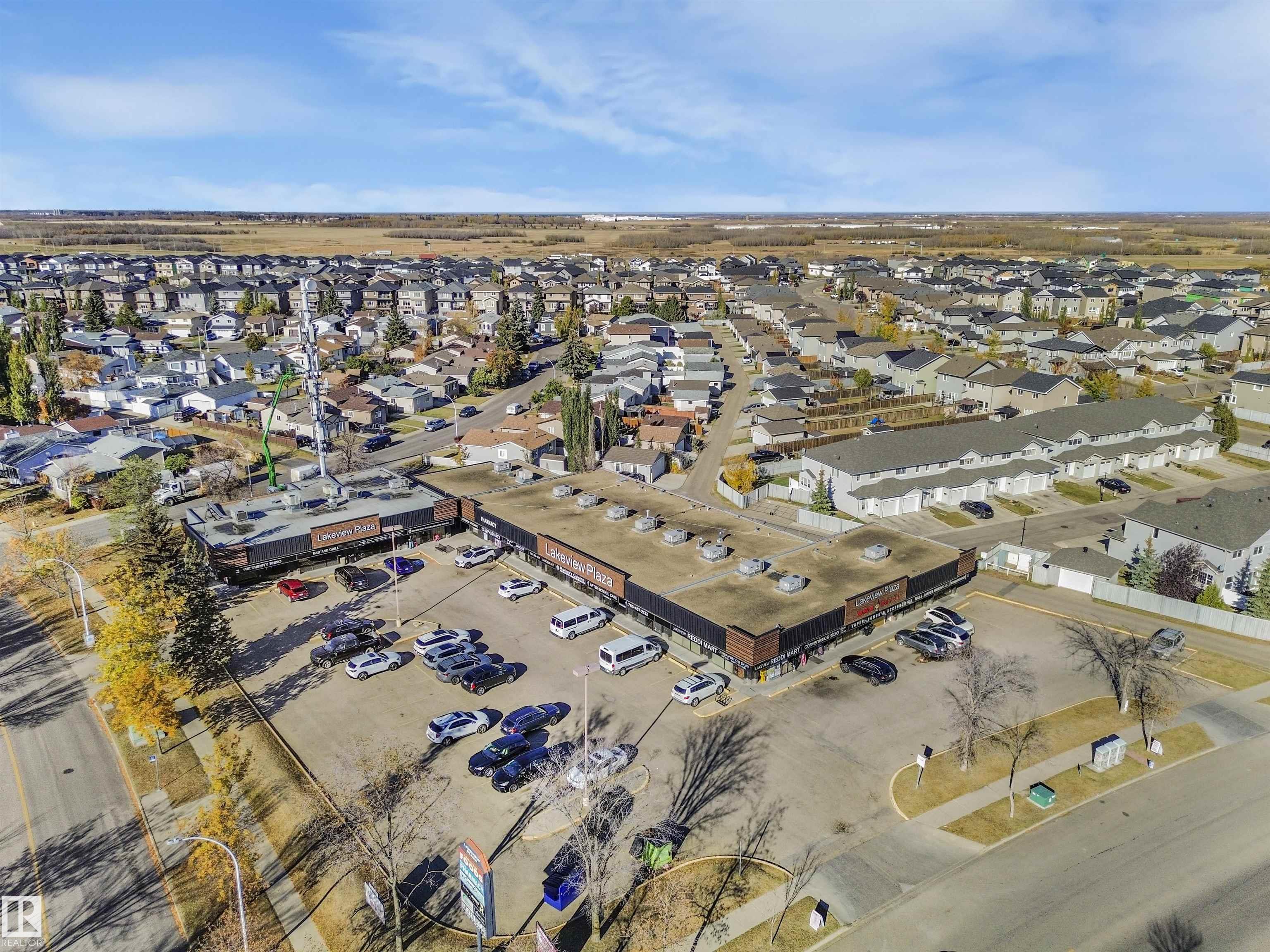 http://cdnparap120.paragonrels.com/ParagonImages/Property/p12/RAE/225375012/50/0/0/cbe7137012e3e127ea14bedc9a41abec/1/07eeed95fd39019c92b687c27e38e671/225375012-09d25b06-4ea5-4c4e-b53d-b0dab8bd7665.JPG