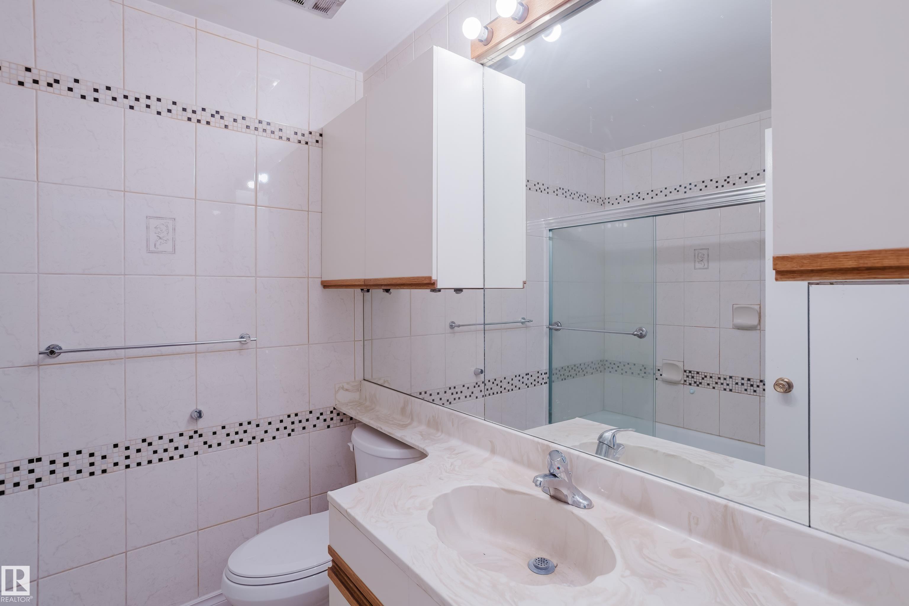 Photo 35 at 2 Fleetwood Crescent, Forest Lawn, St. Albert