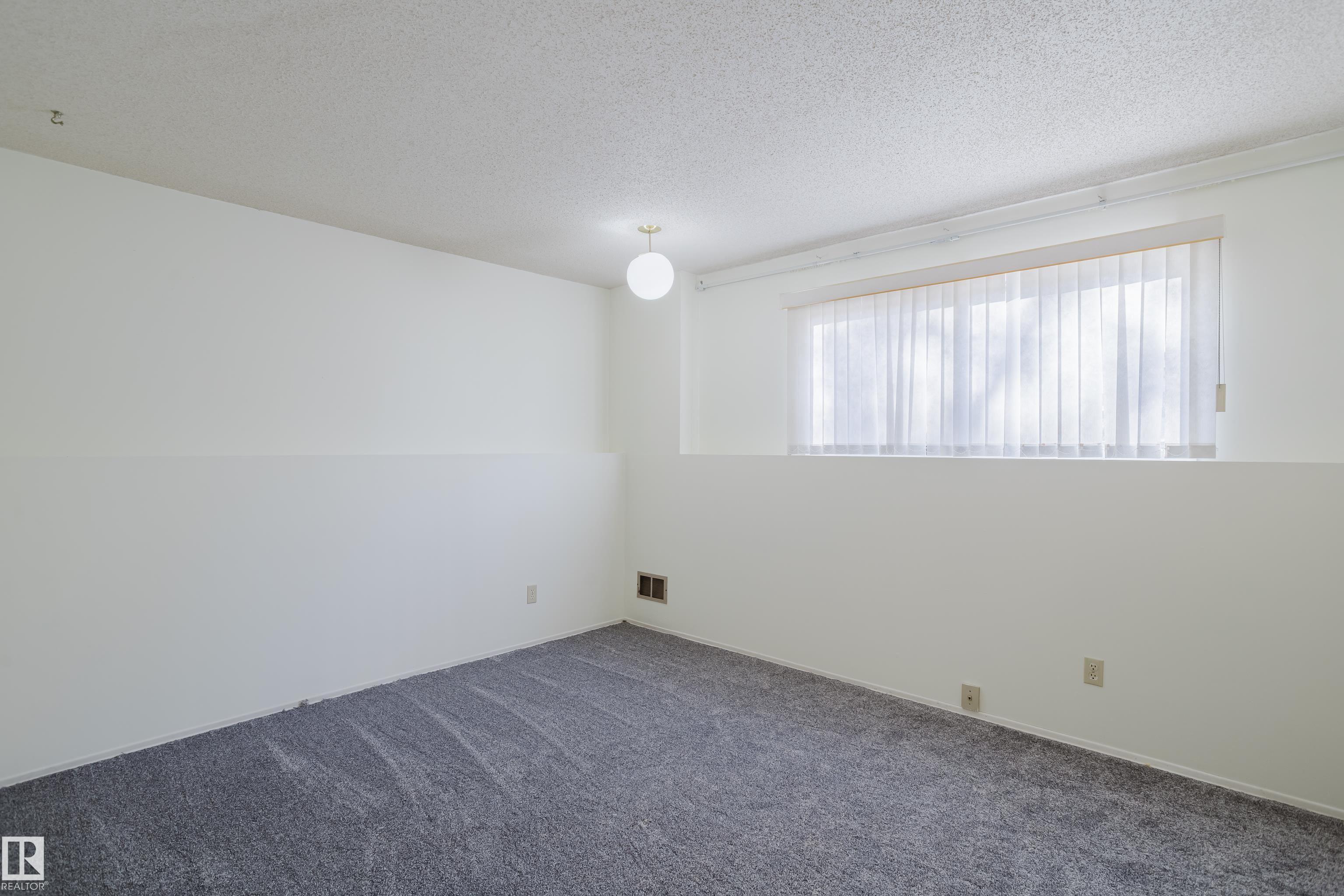 Photo 49 at 2 Fleetwood Crescent, Forest Lawn, St. Albert
