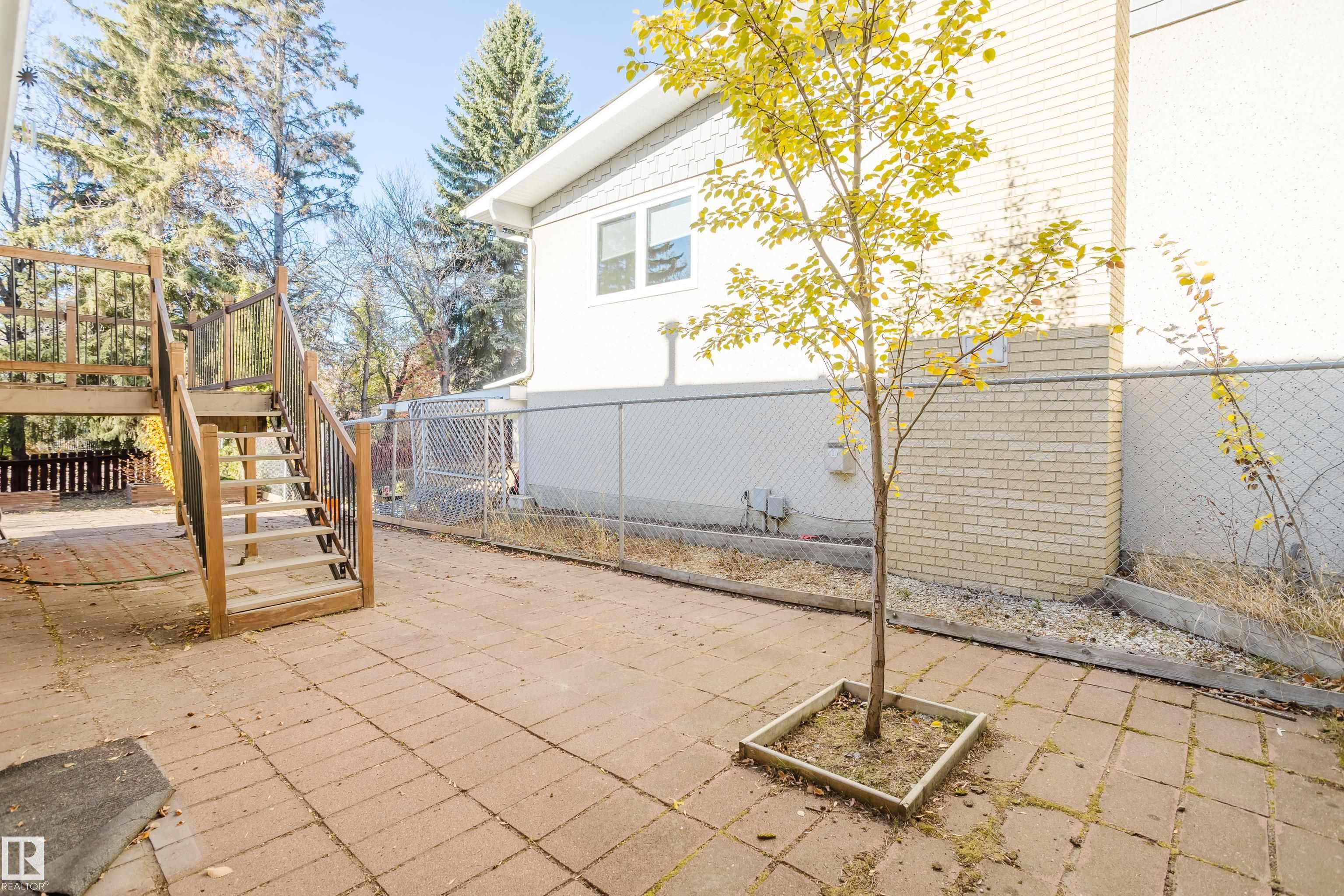Photo 7 at 2 Fleetwood Crescent, Forest Lawn, St. Albert
