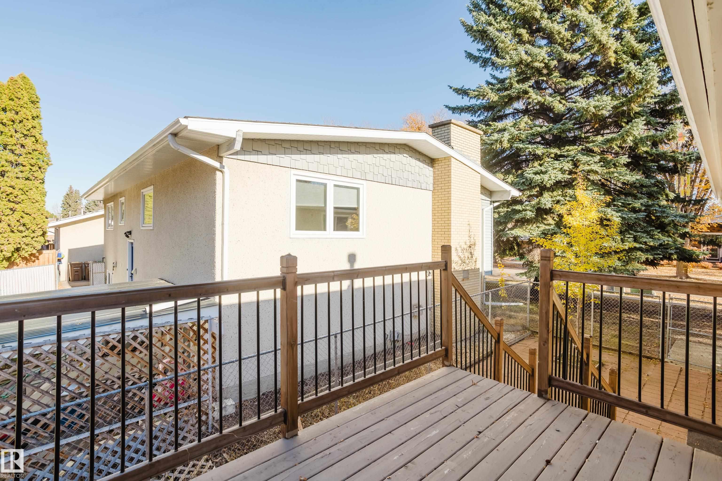 Photo 9 at 2 Fleetwood Crescent, Forest Lawn, St. Albert