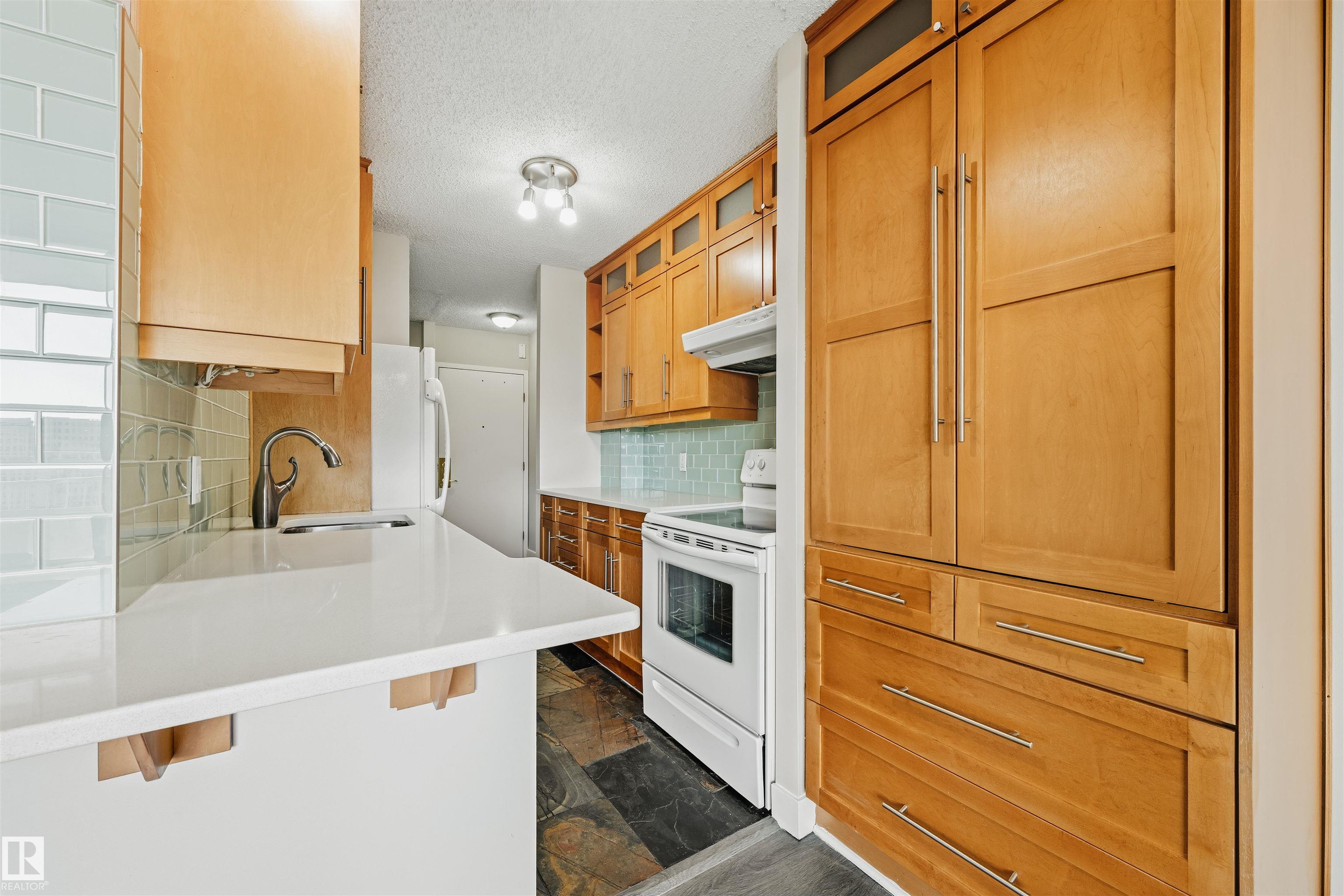 Photo 3 at 1202 - 9909 110 Street NW, Wîhkwêntôwin, Edmonton