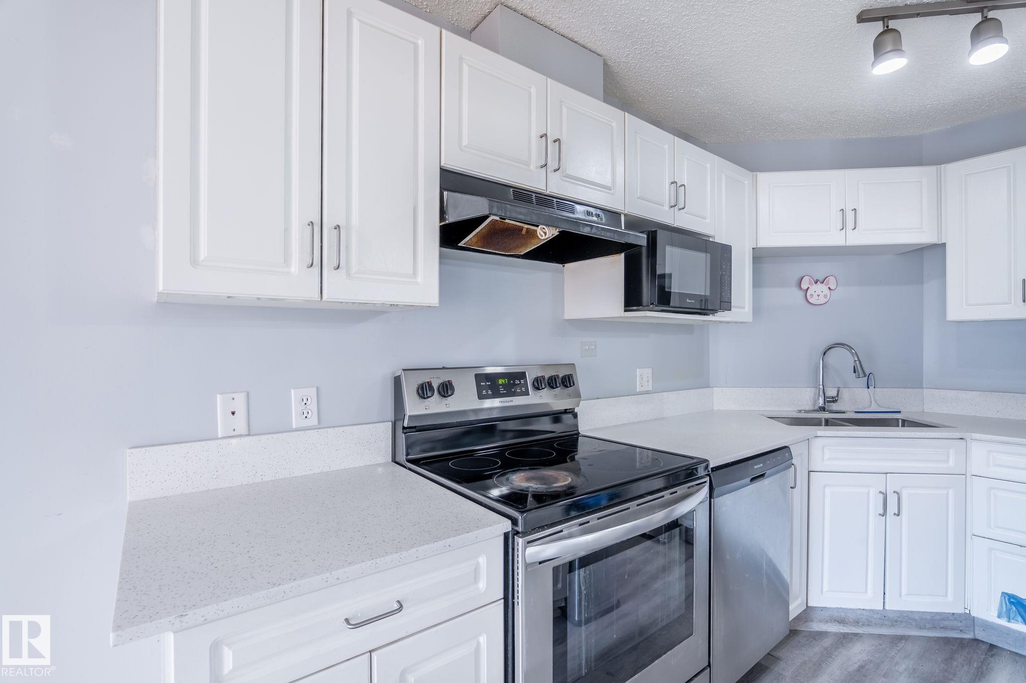 Photo 5 at 114 - 2305 35a Avenue NW, Wild Rose, Edmonton