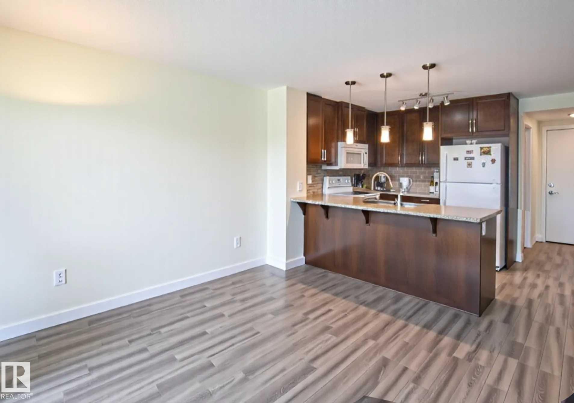 Photo 5 at 210 - 3670 139 Avenue NW, Clareview Town Centre, Edmonton
