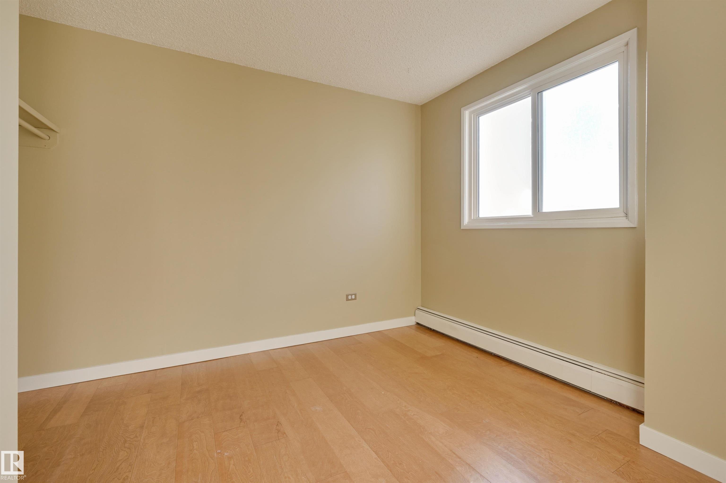 Photo 13 at 905 - 10150 117 Street NW, Wîhkwêntôwin, Edmonton