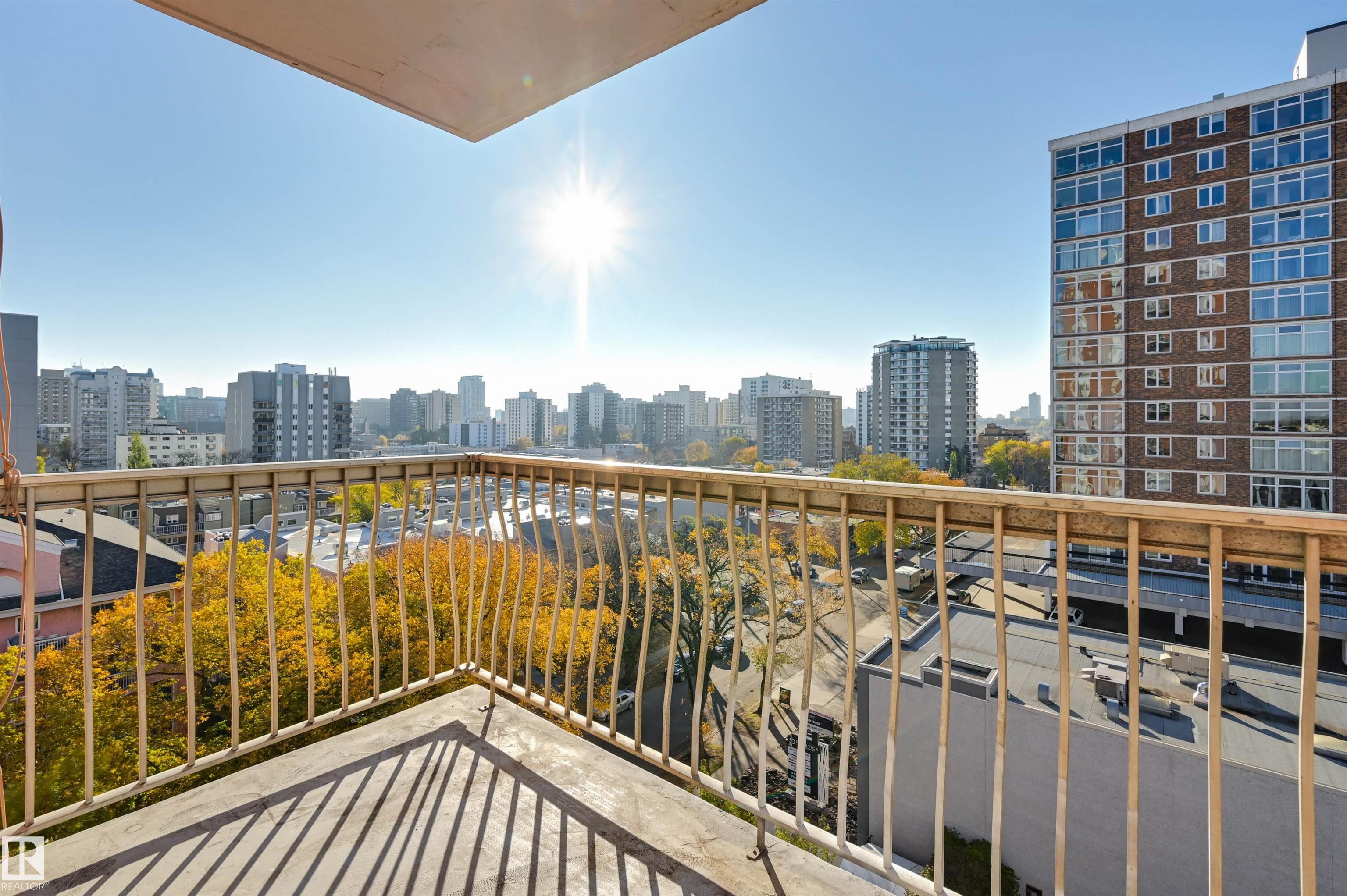 Photo 17 at 905 - 10150 117 Street NW, Wîhkwêntôwin, Edmonton