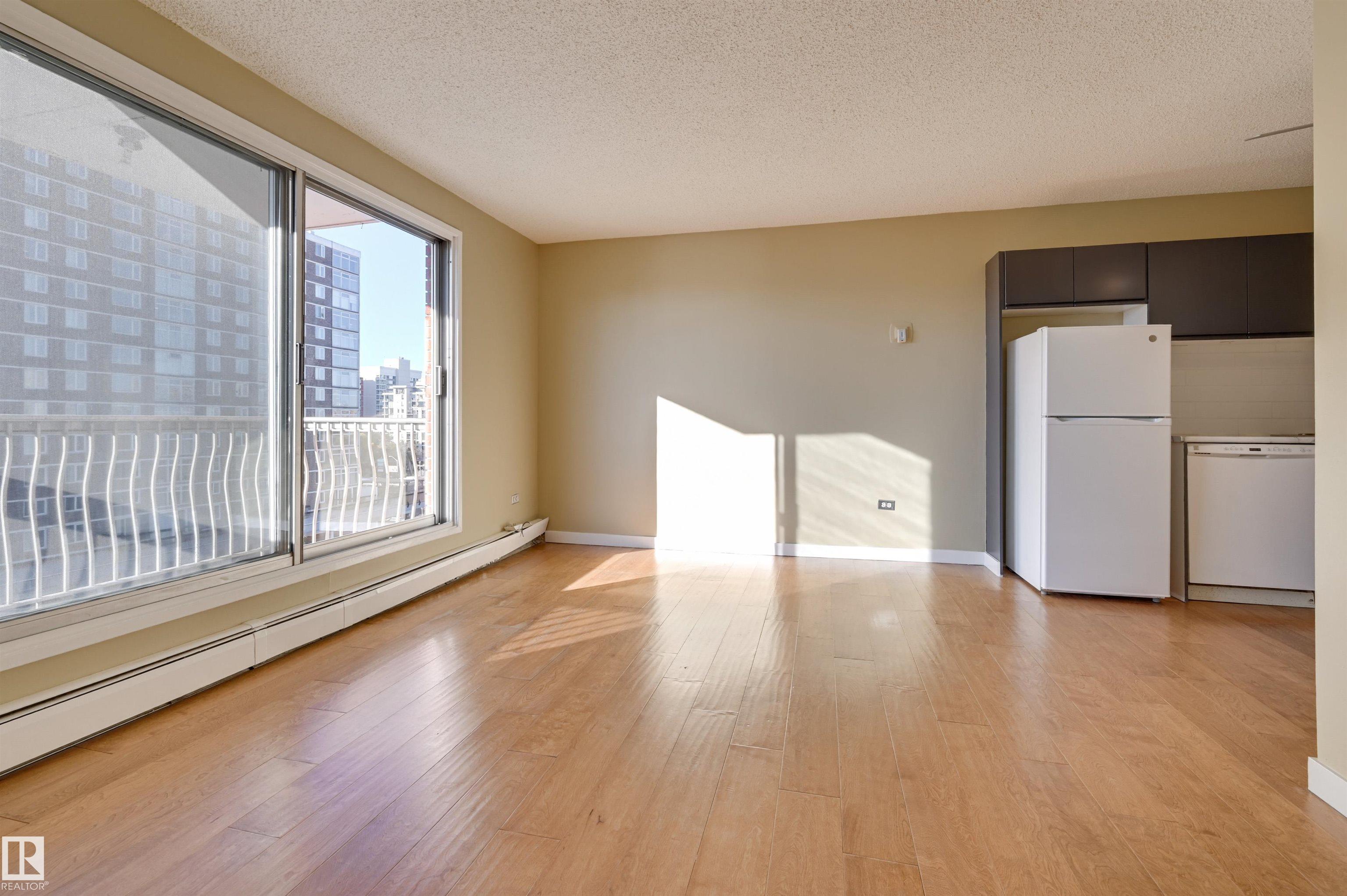 Photo 5 at 905 - 10150 117 Street NW, Wîhkwêntôwin, Edmonton