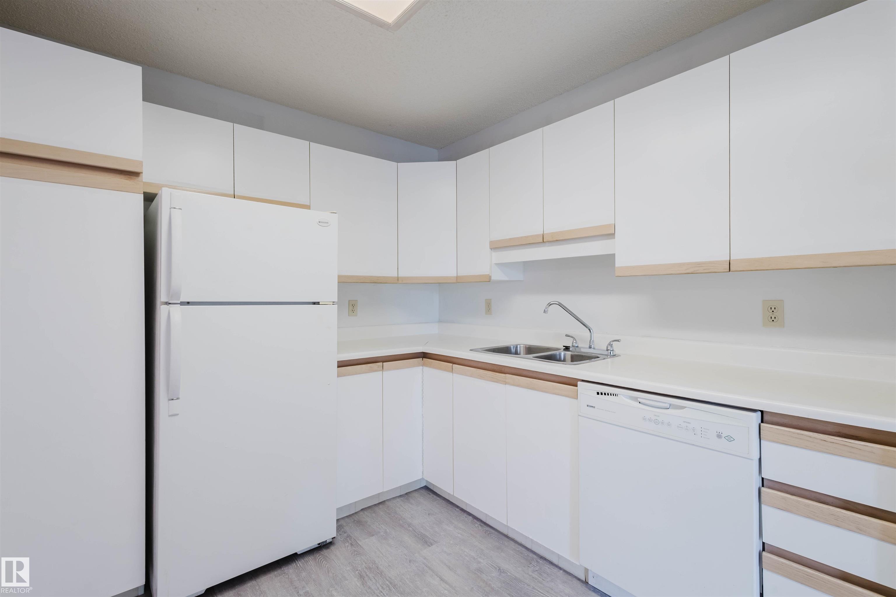 Photo 11 at 402 - 11020 19 Avenue NW, Keheewin, Edmonton