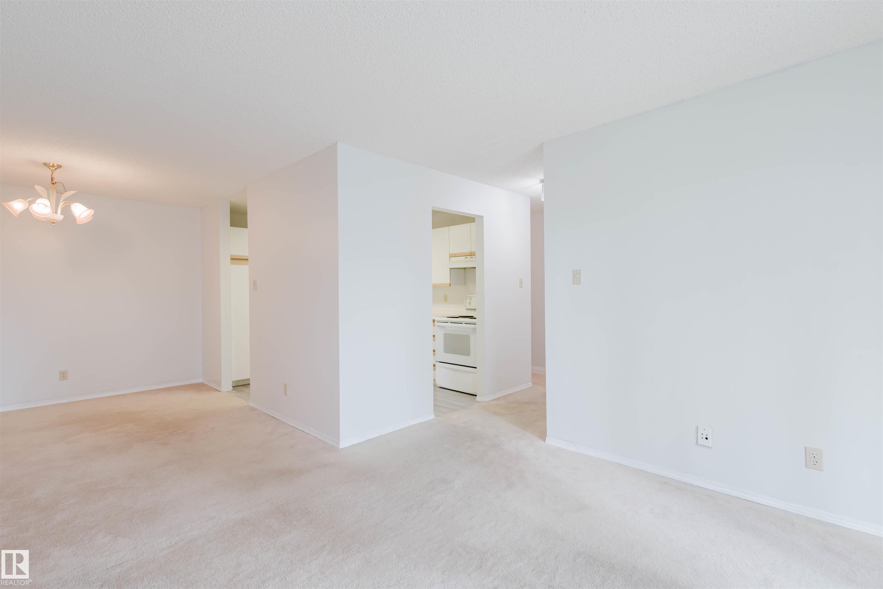 Photo 6 at 402 - 11020 19 Avenue NW, Keheewin, Edmonton