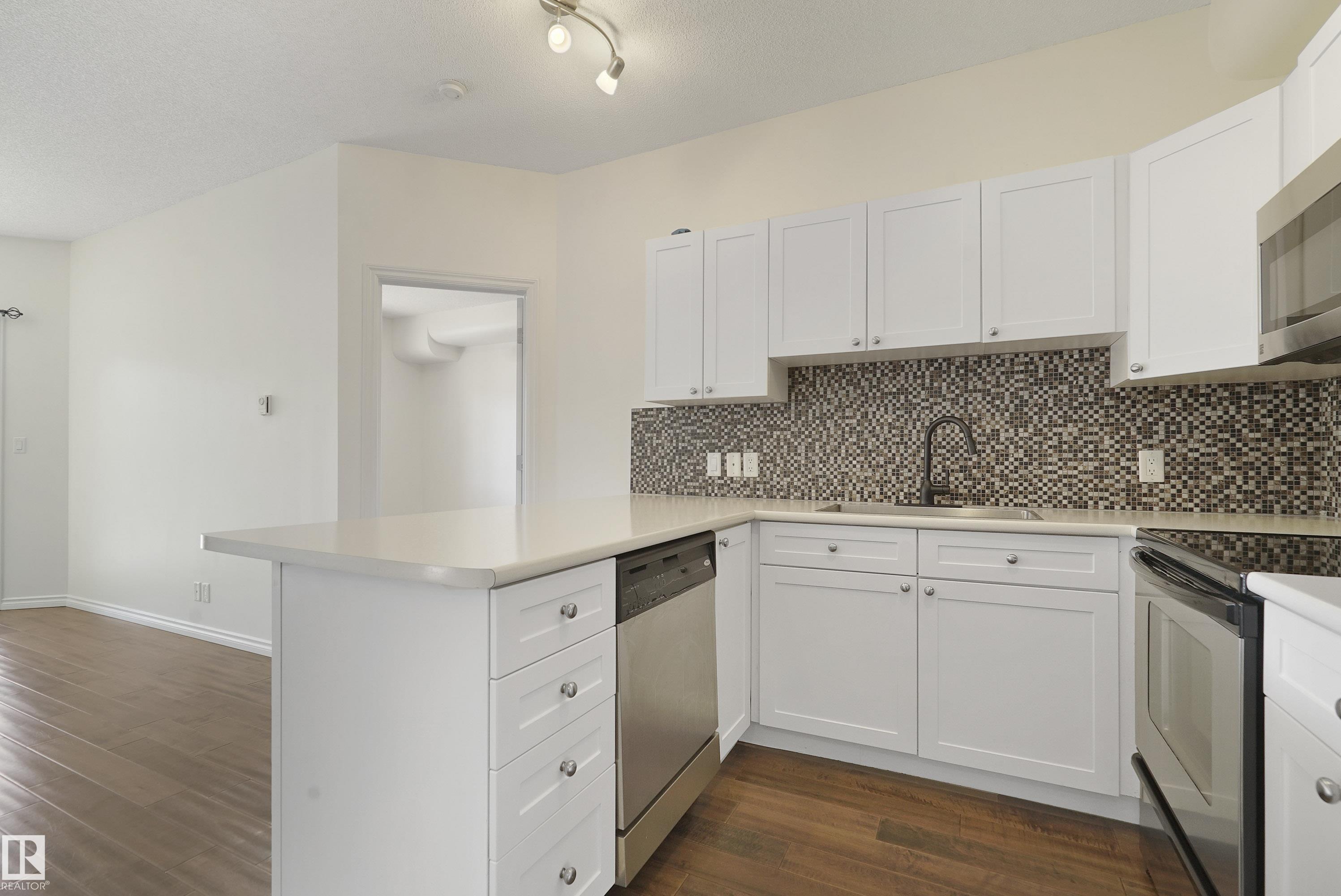 Photo 6 at 414 - 10235 112 Street NW, Wîhkwêntôwin, Edmonton