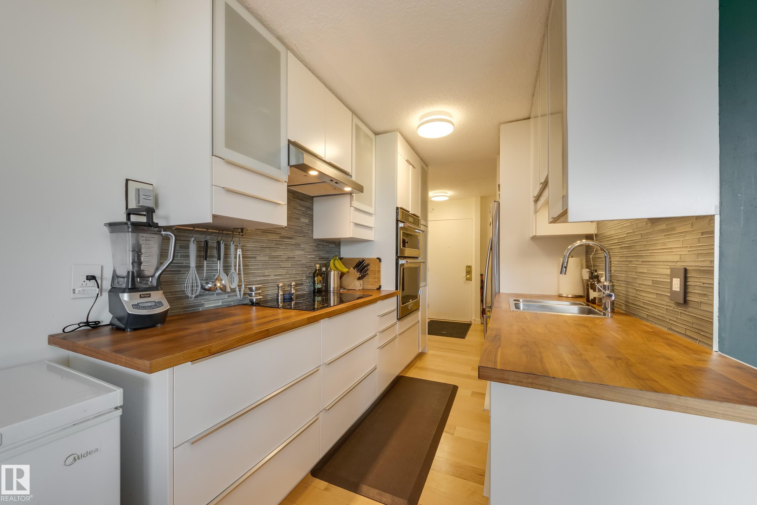 Photo 16 at 504 - 9909 110 Street NW, Wîhkwêntôwin, Edmonton