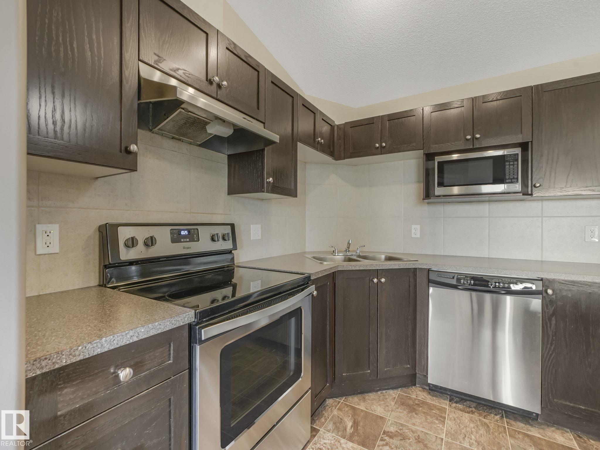Photo 9 at 423 - 1520 Hammond Gate NW, The Hamptons, Edmonton