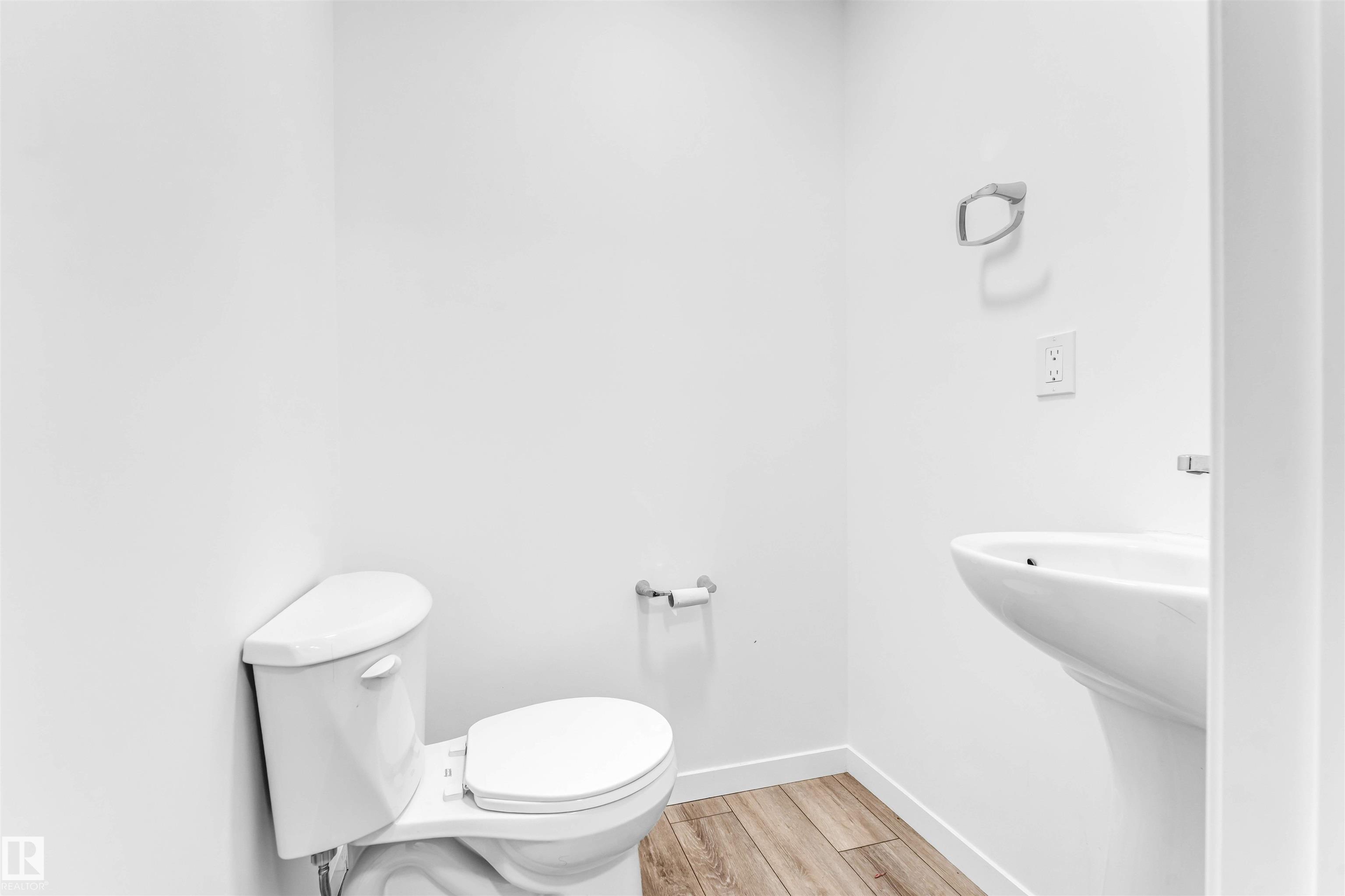 Photo 8 at 1106 Aster Boulevard NW, Aster, Edmonton