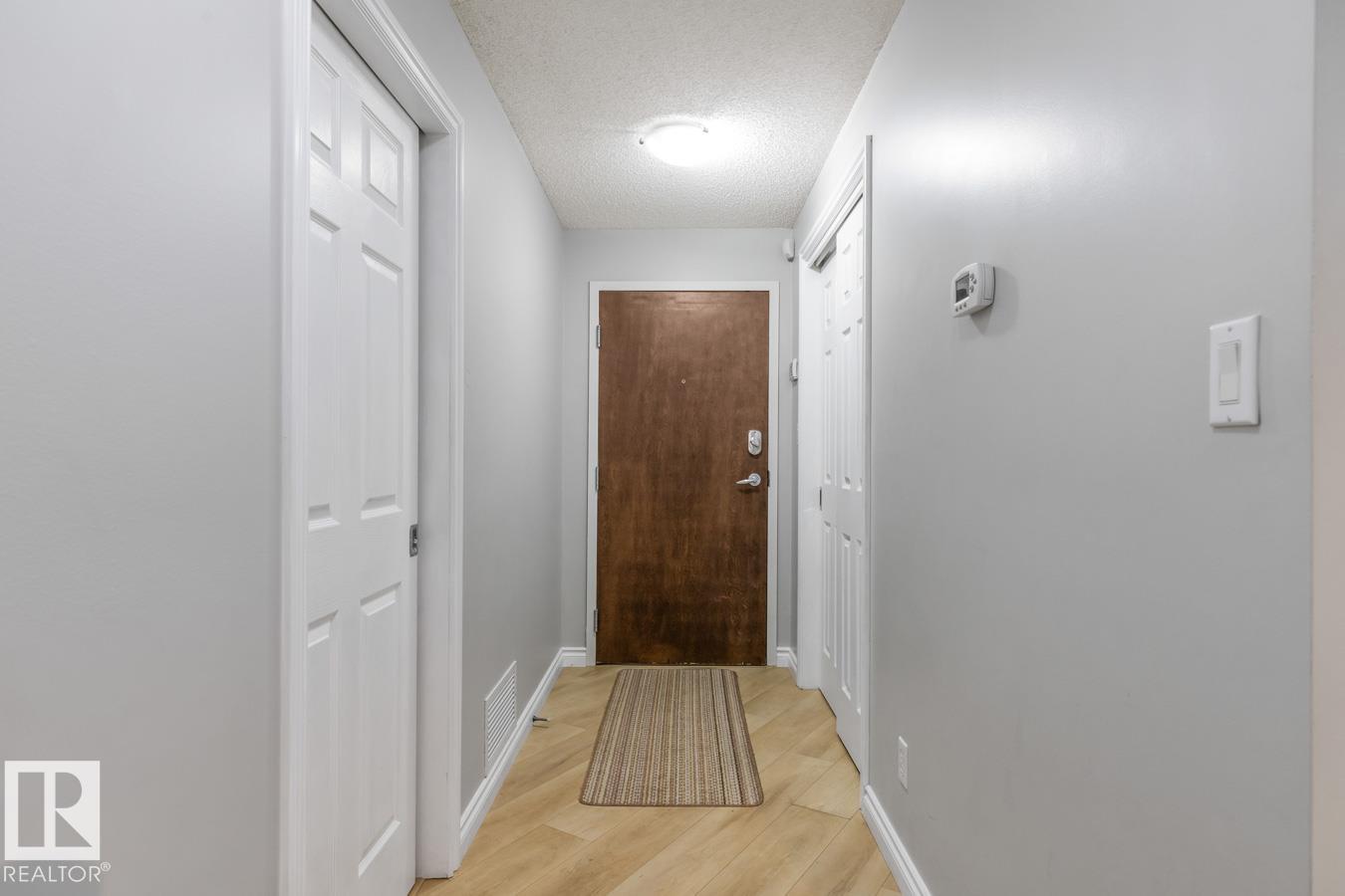 Photo 3 at 402 - 9020 Jasper Avenue NW, Boyle Street, Edmonton