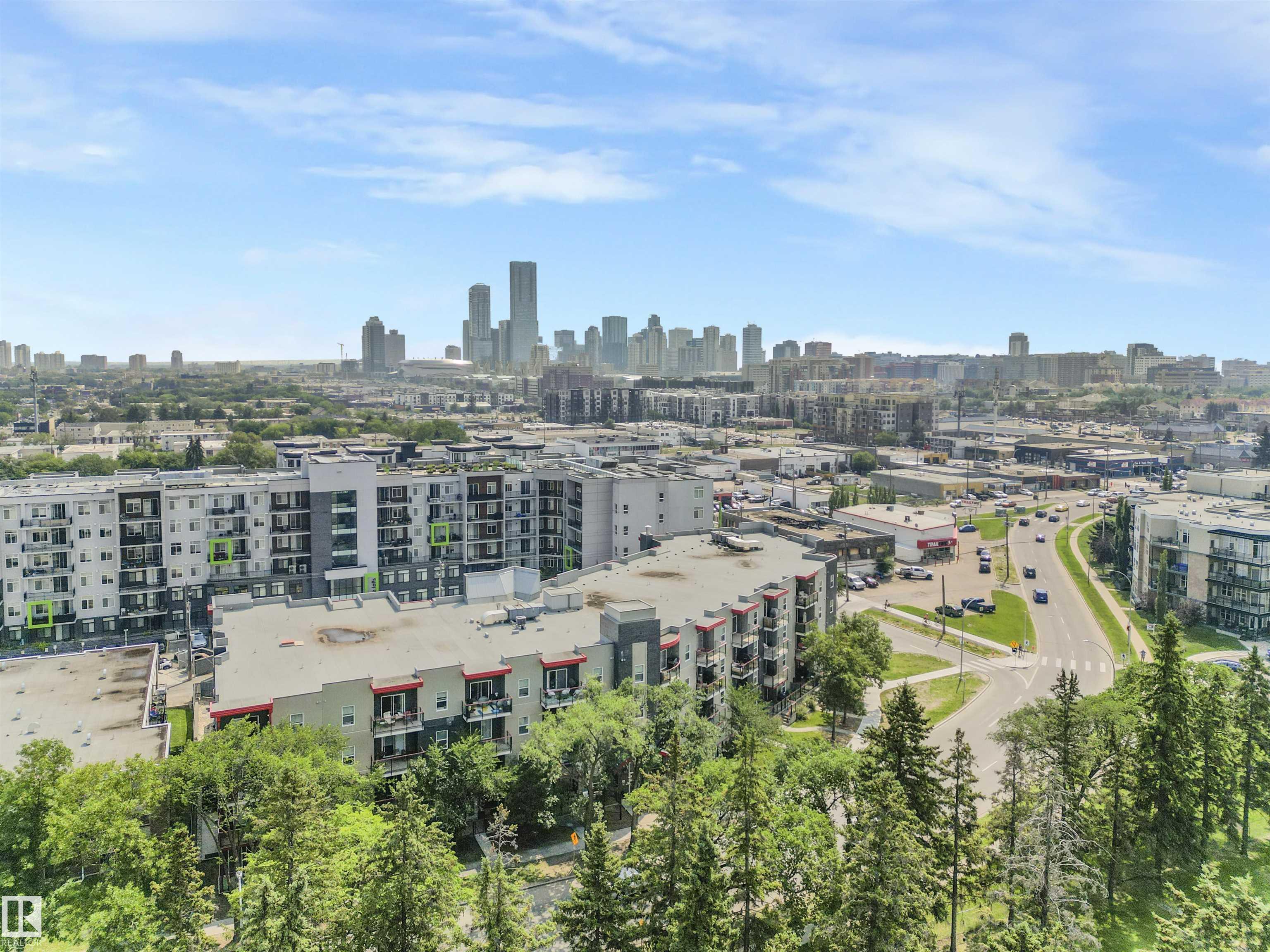 Photo 5 at 302 - 10611 117 Street NW, Queen Mary Park, Edmonton
