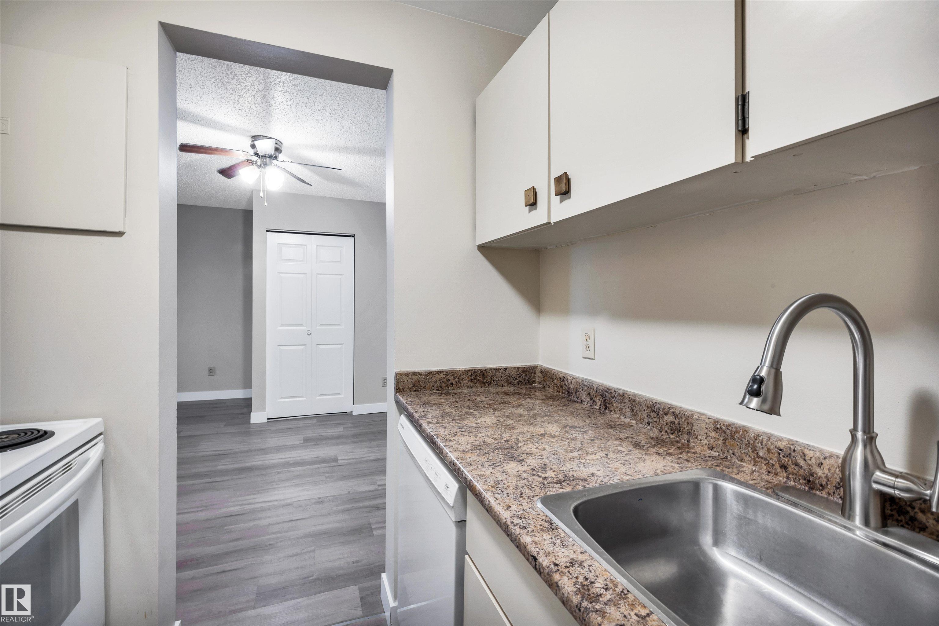 Photo 17 at 5011 Tudor Glen, Grandin, St. Albert