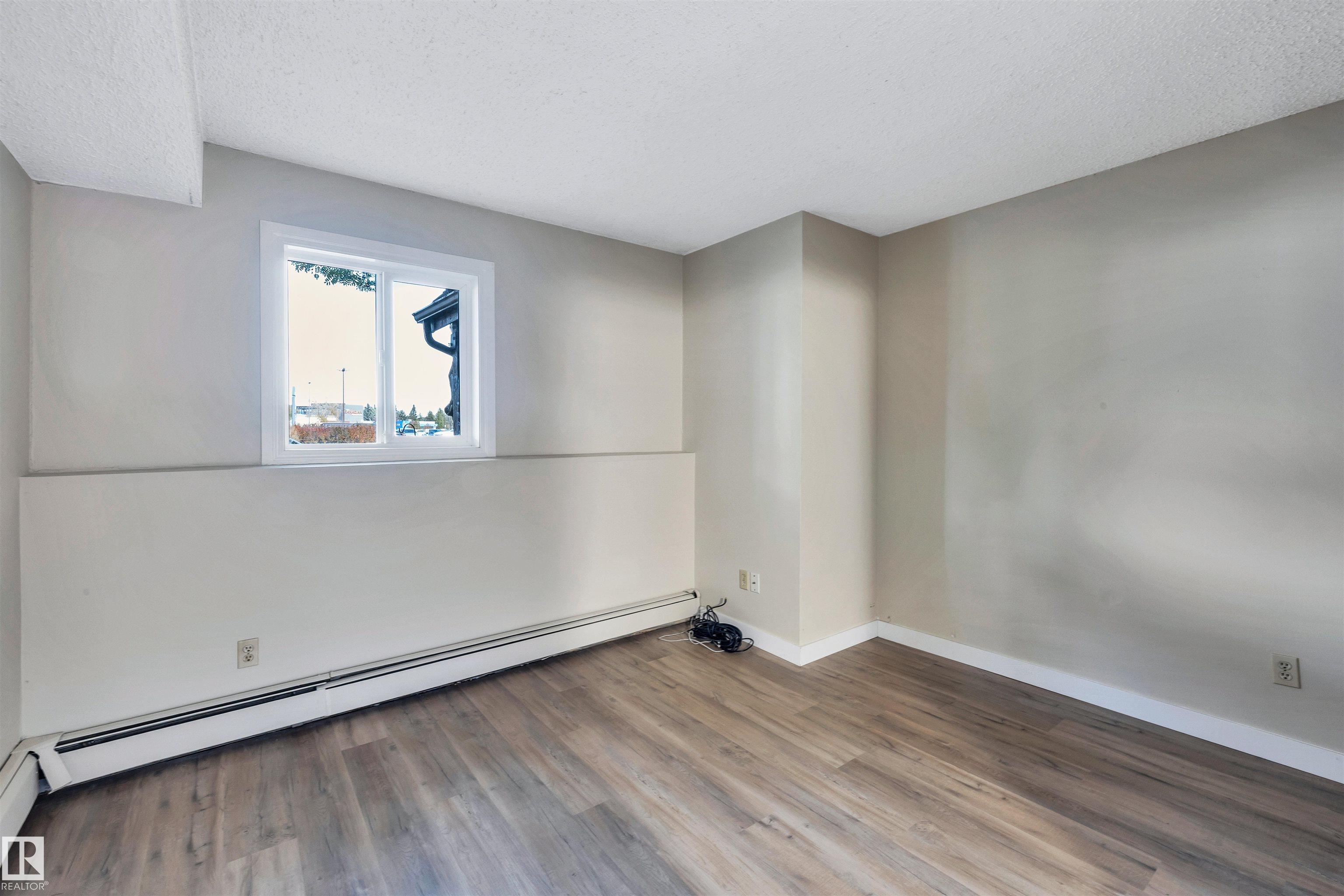 Photo 18 at 5011 Tudor Glen, Grandin, St. Albert