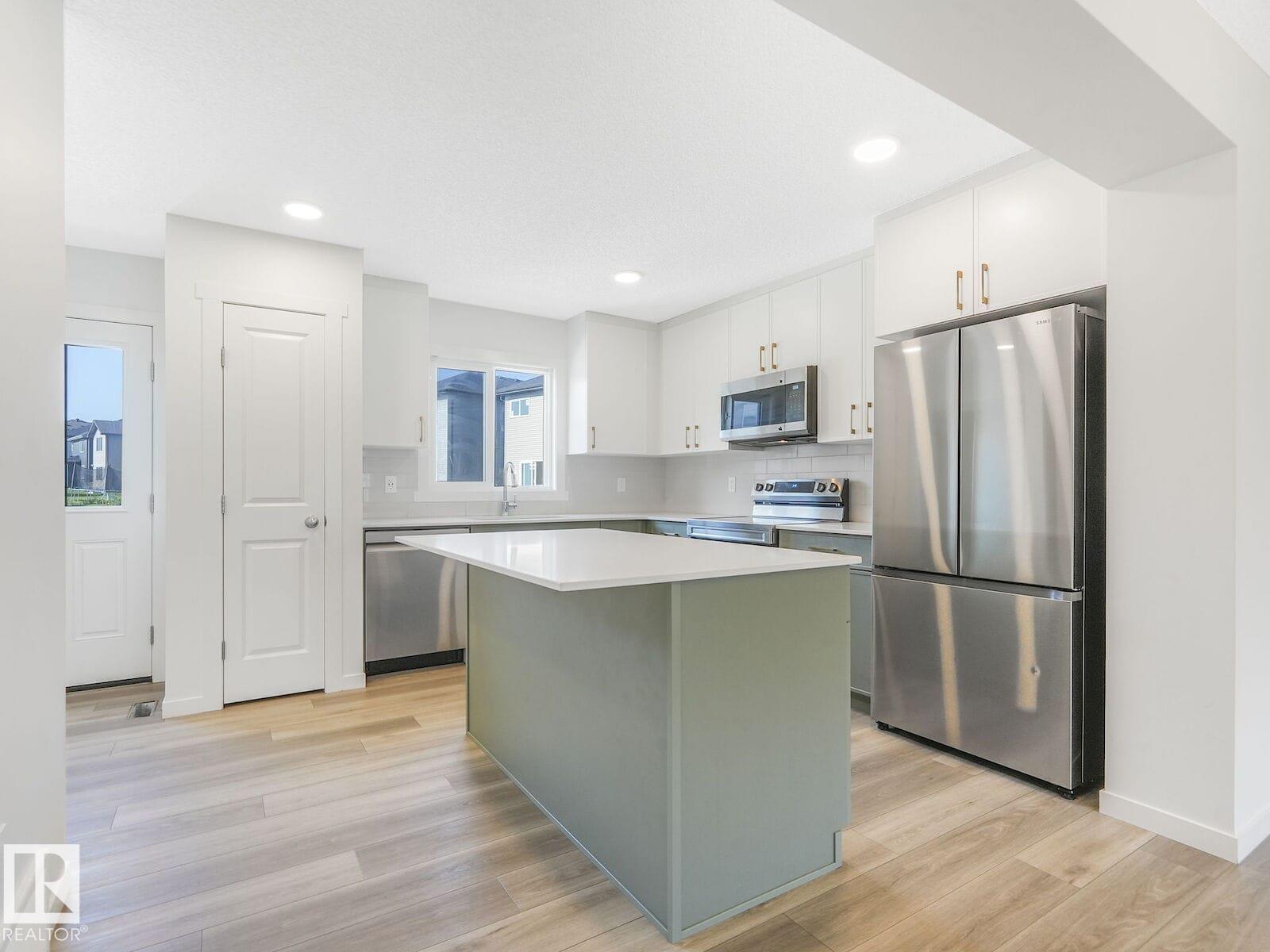 Photo 4 at 1173 Aster Boulevard NW, Aster, Edmonton