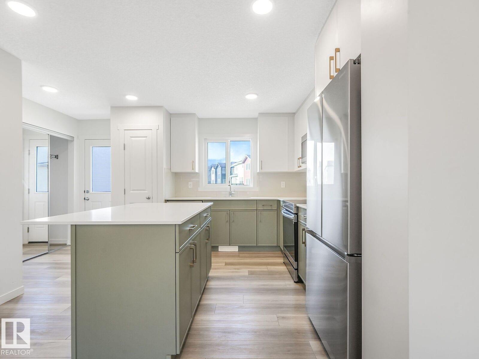Photo 8 at 1173 Aster Boulevard NW, Aster, Edmonton