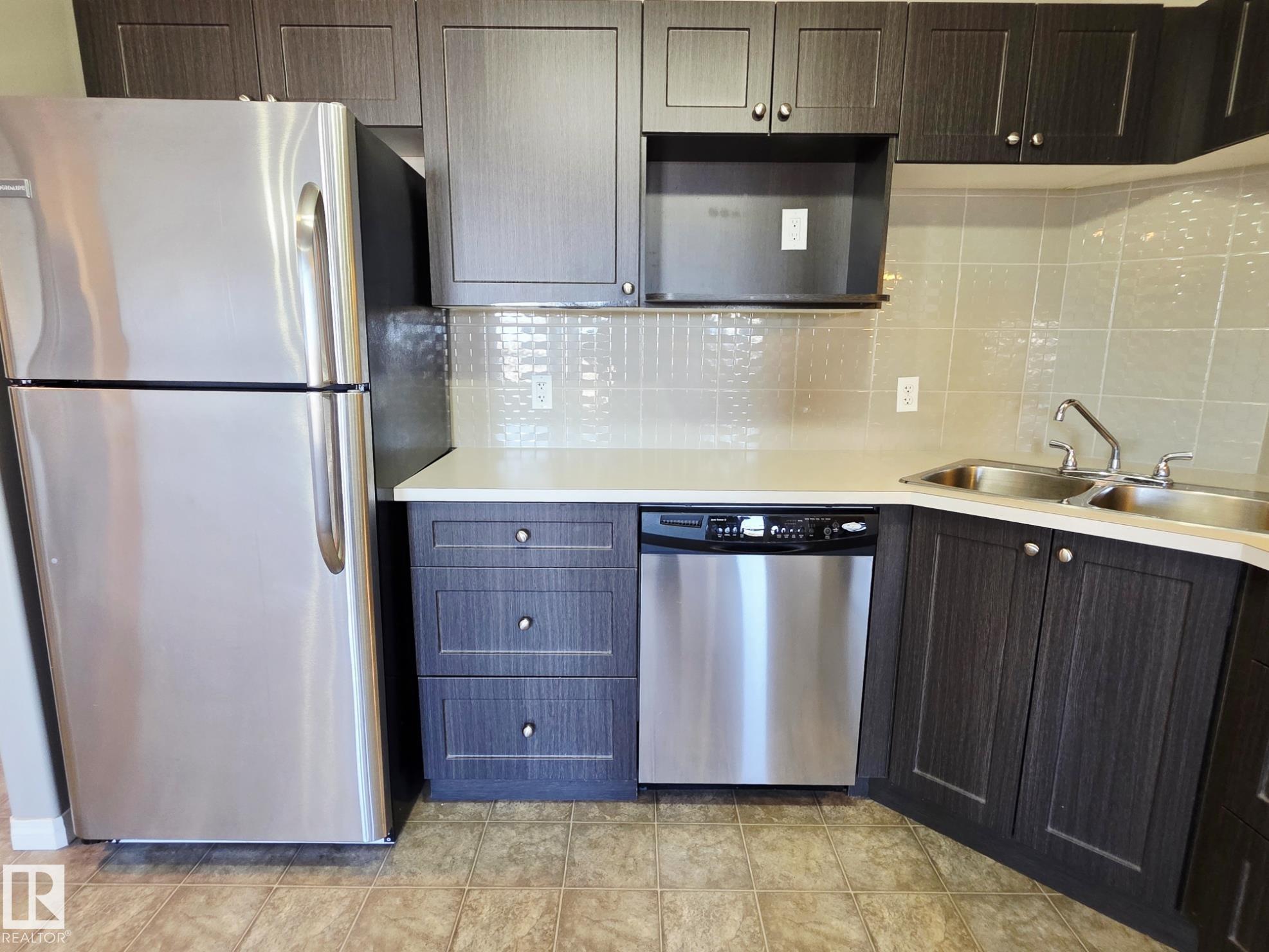 Photo 9 at 340 - 1520 Hammond Gate NW, The Hamptons, Edmonton