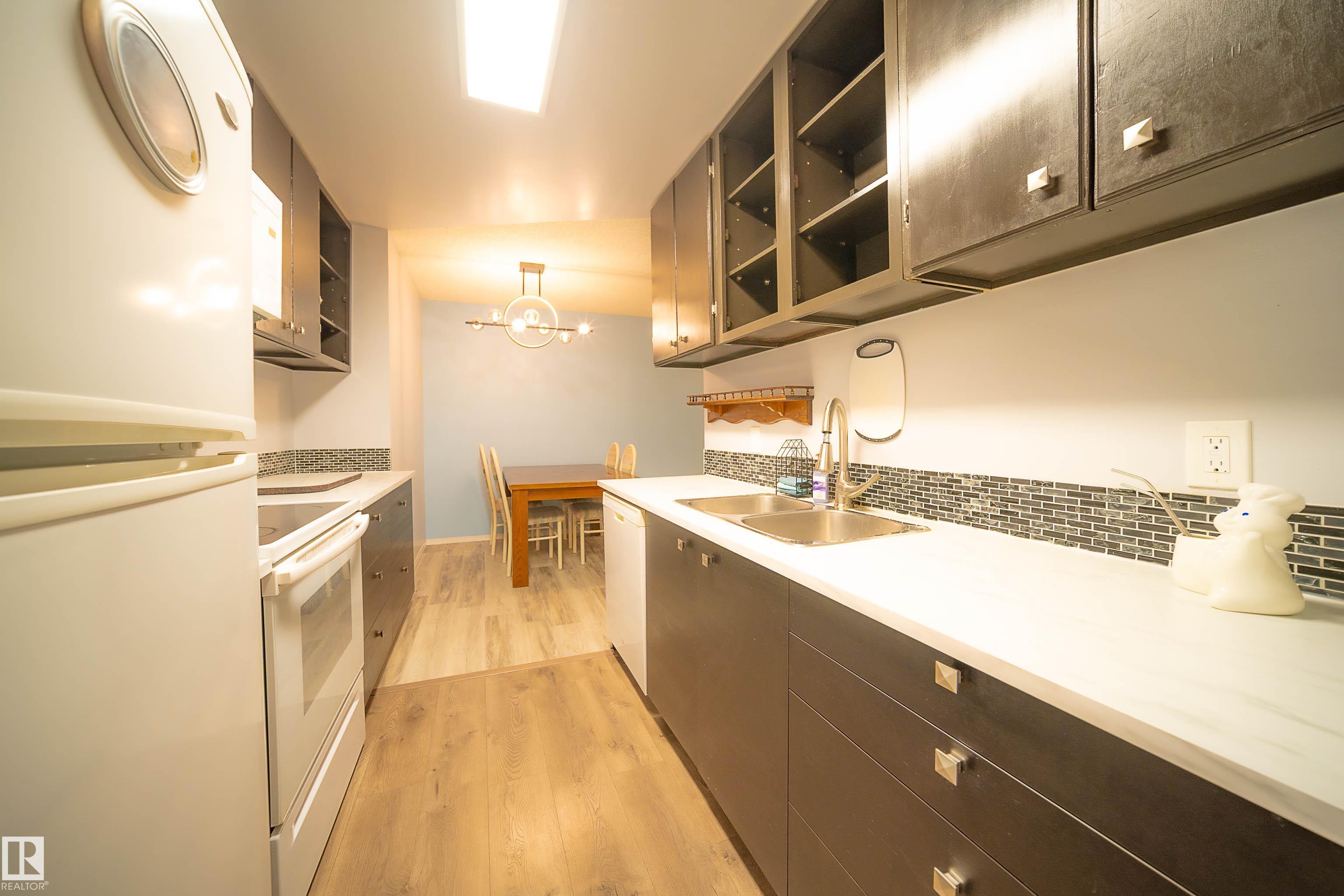 Photo 3 at 408 - 10511 19 Avenue NW, Keheewin, Edmonton