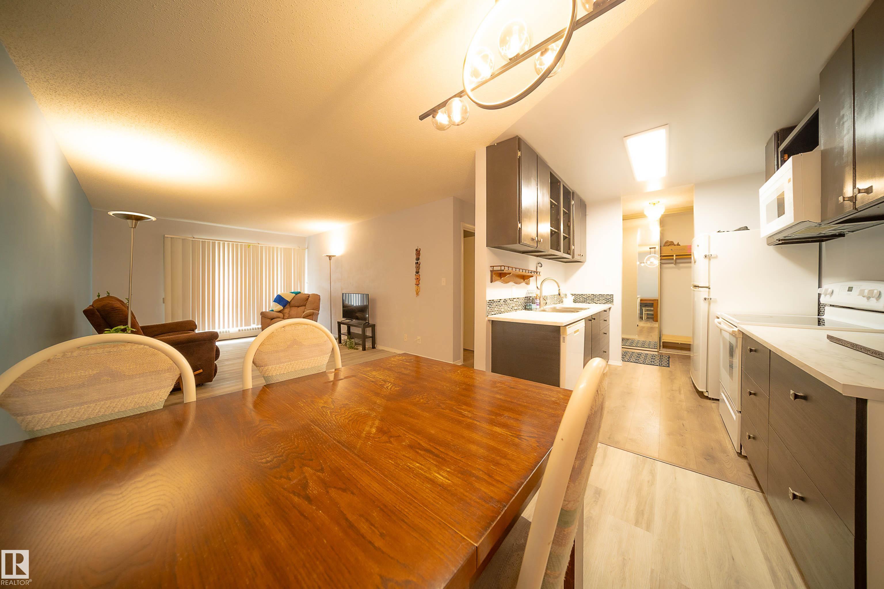 Photo 4 at 408 - 10511 19 Avenue NW, Keheewin, Edmonton