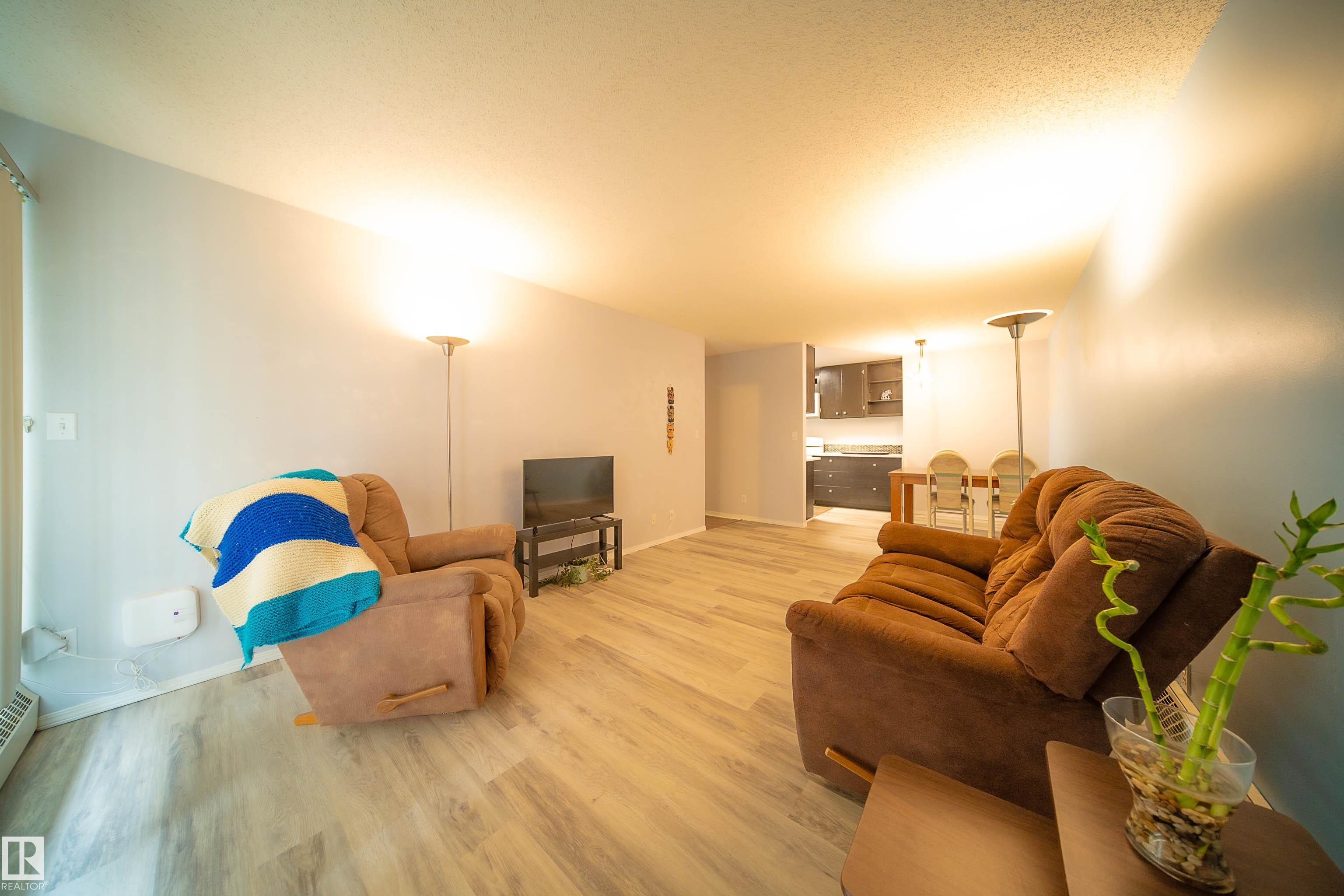 Photo 6 at 408 - 10511 19 Avenue NW, Keheewin, Edmonton