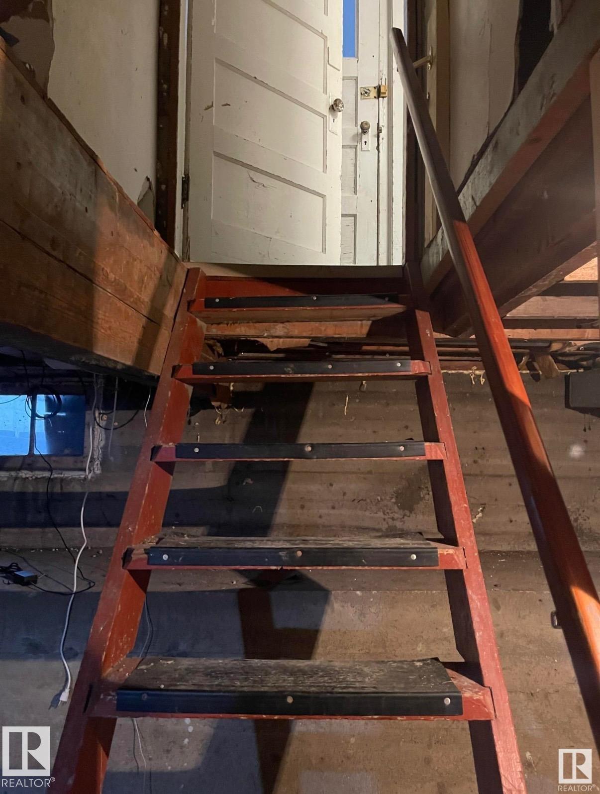 Photo 15 at 12239 101 Street NW, Westwood, Edmonton