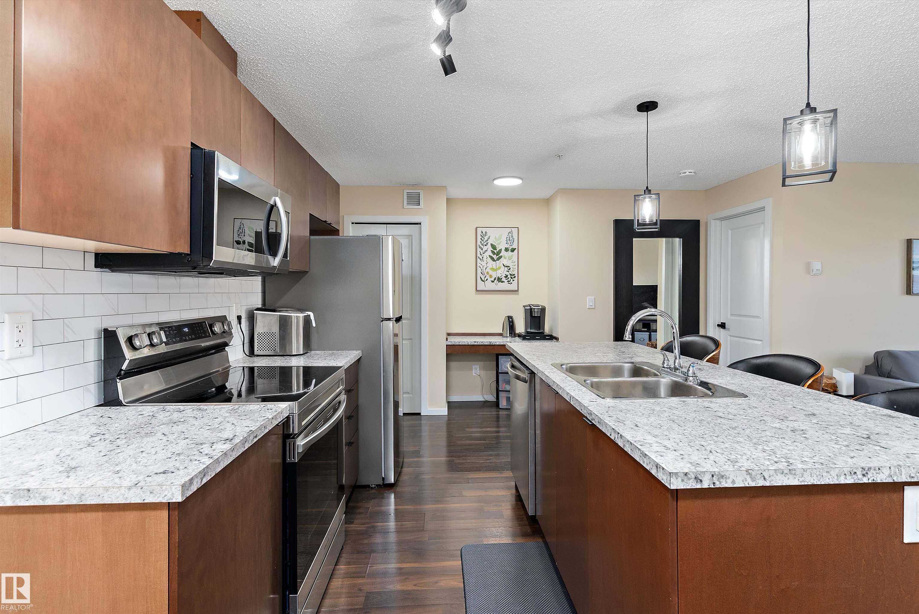 Photo 7 at 122 - 3357 16a Avenue NW, Laurel, Edmonton