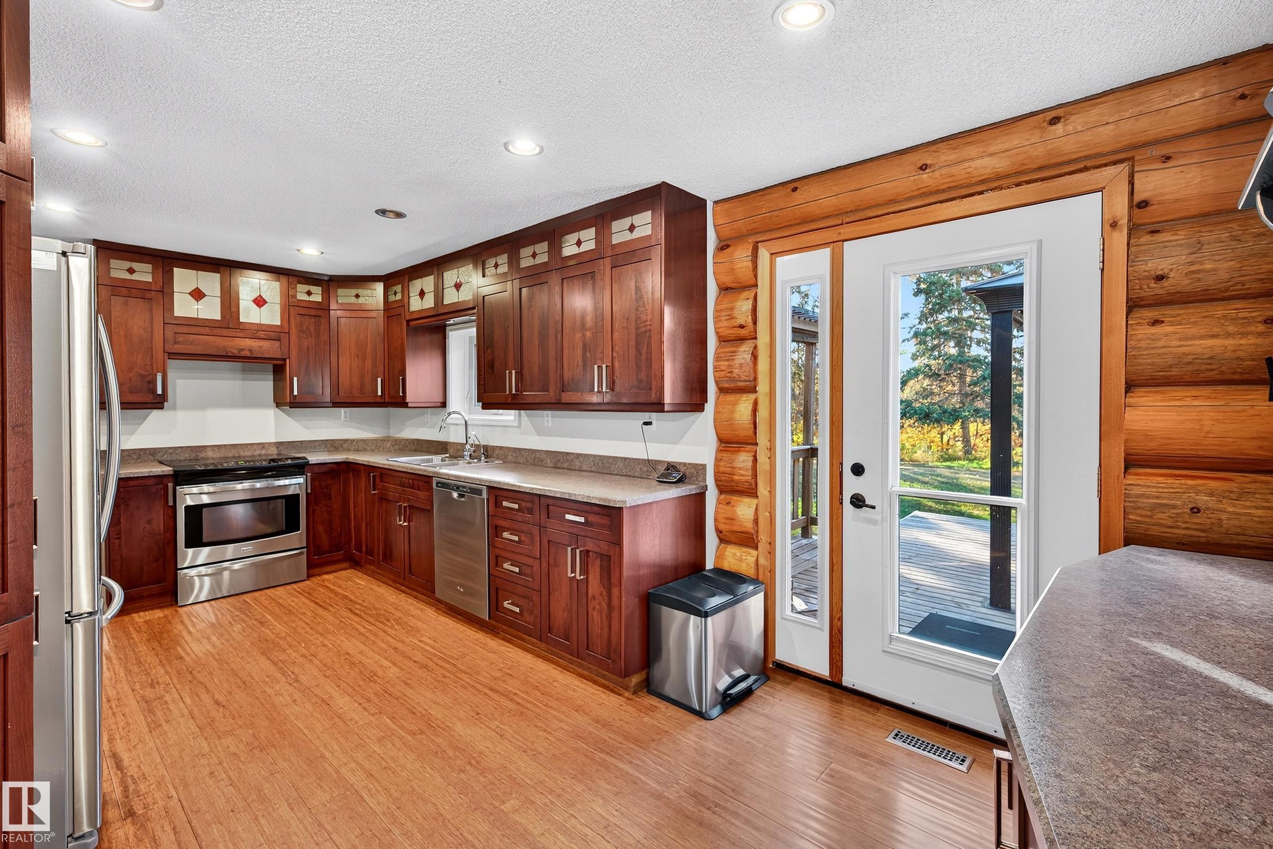 Photo 17 at 4 - 51317 Hghway 60, Spanish Oaks, Rural Parkland County