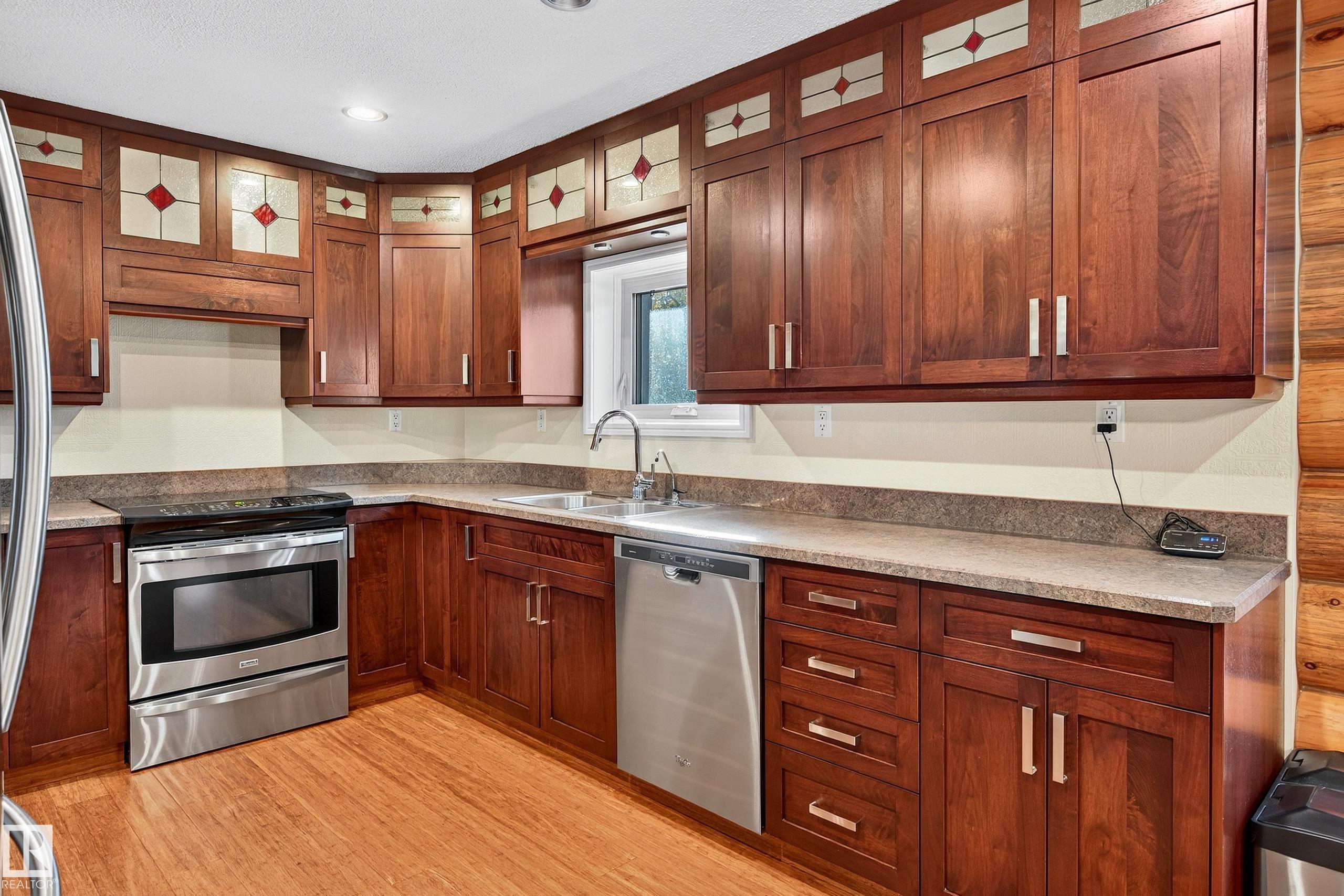 Photo 19 at 4 - 51317 Hghway 60, Spanish Oaks, Rural Parkland County