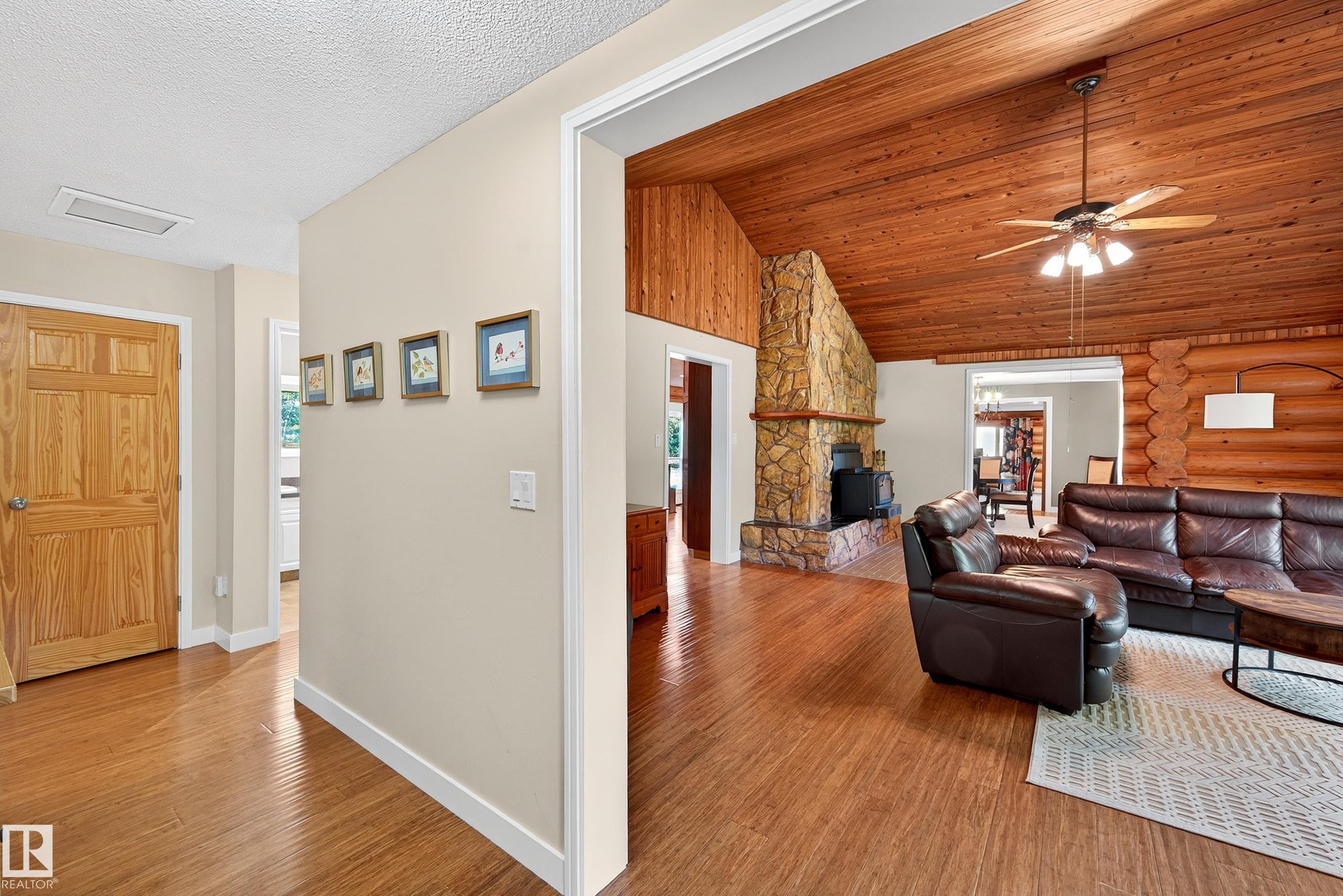 Photo 8 at 4 - 51317 Hghway 60, Spanish Oaks, Rural Parkland County