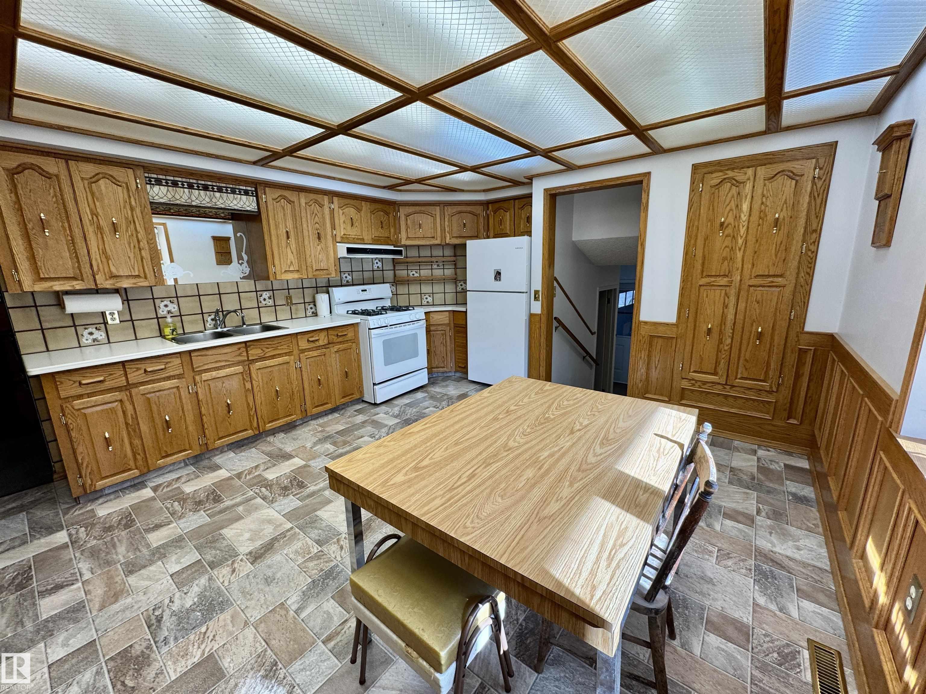 Photo 9 at 23205 Hwy 623, None, Rural Leduc County