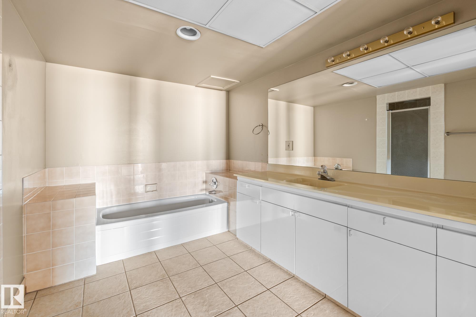 Photo 35 at 602 - 11503 100 Avenue NW, Wîhkwêntôwin, Edmonton