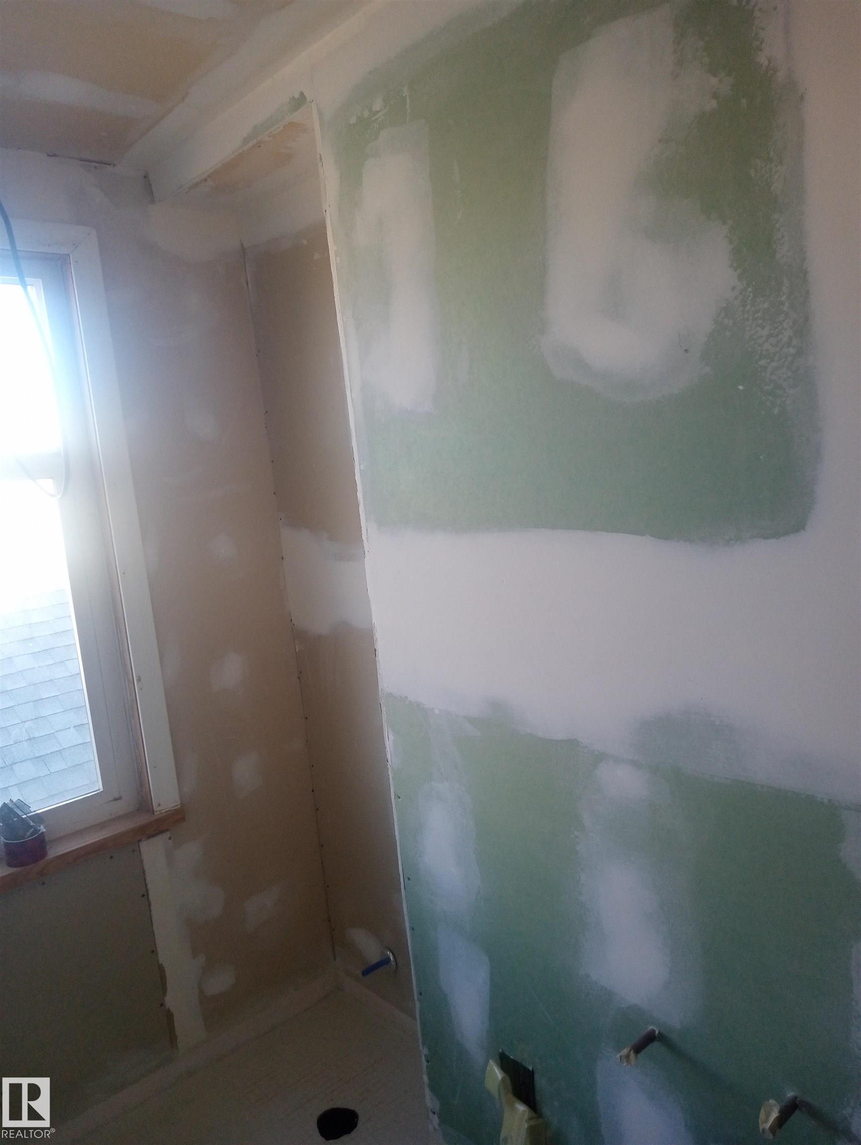 Photo 7 at 11235 95 Street NW, Alberta Avenue, Edmonton