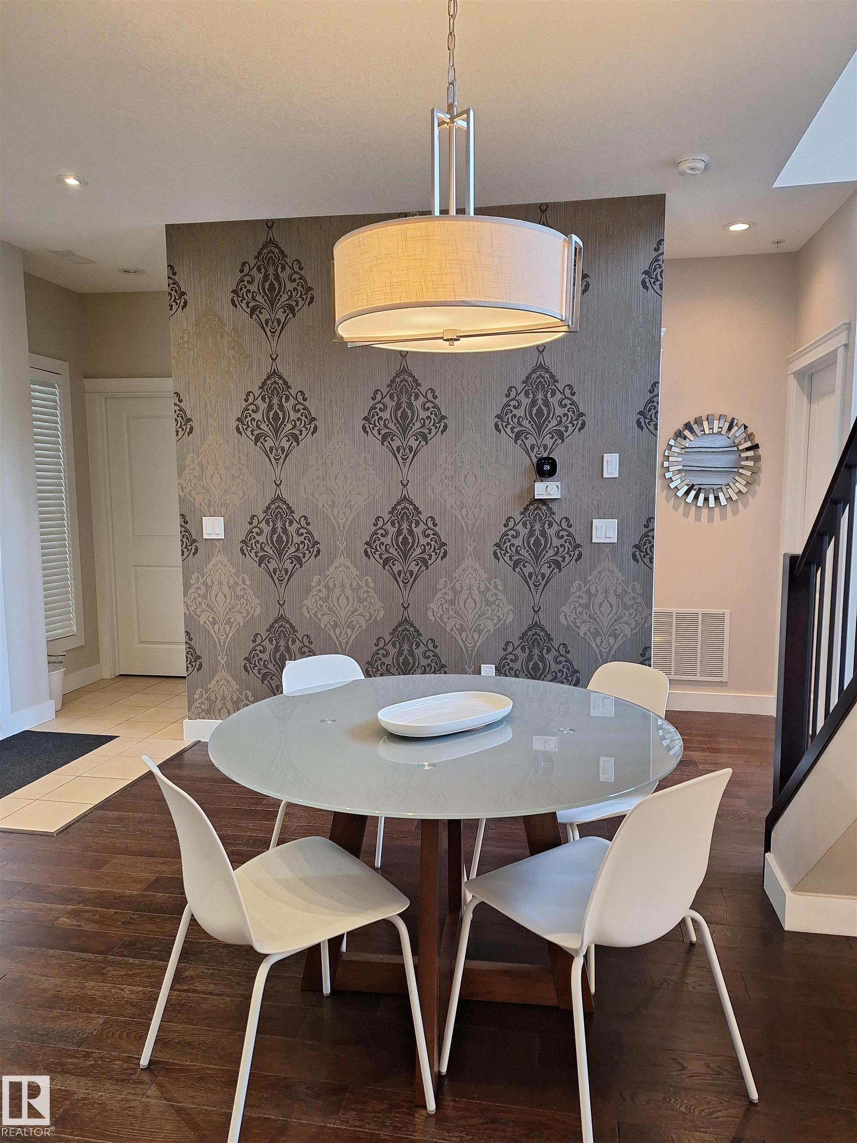 Photo 2 at 50 - 11518 76 Avenue NW, Belgravia, Edmonton