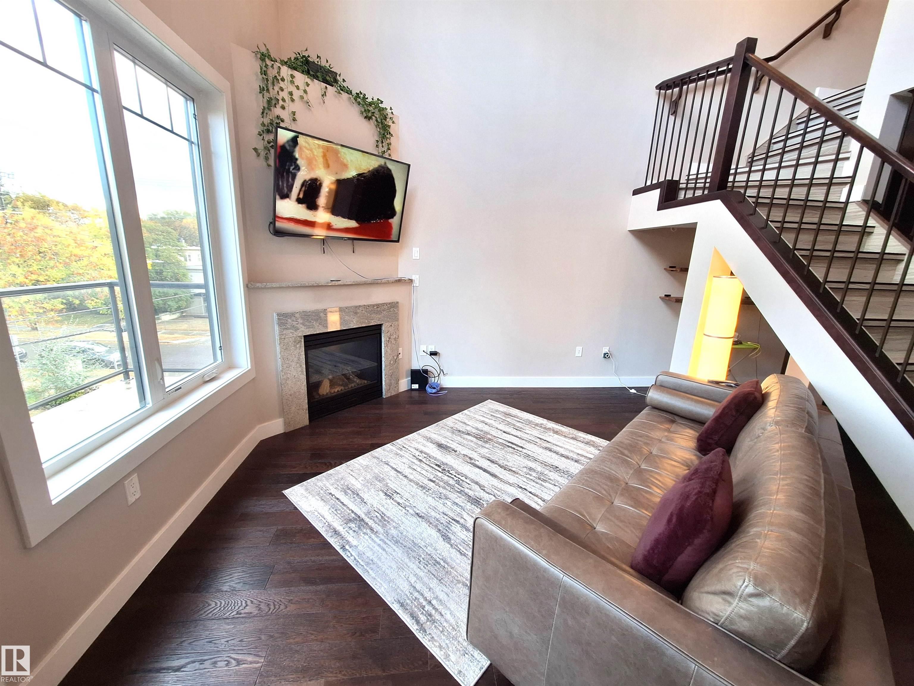 Photo 11 at 50 - 11518 76 Avenue NW, Belgravia, Edmonton